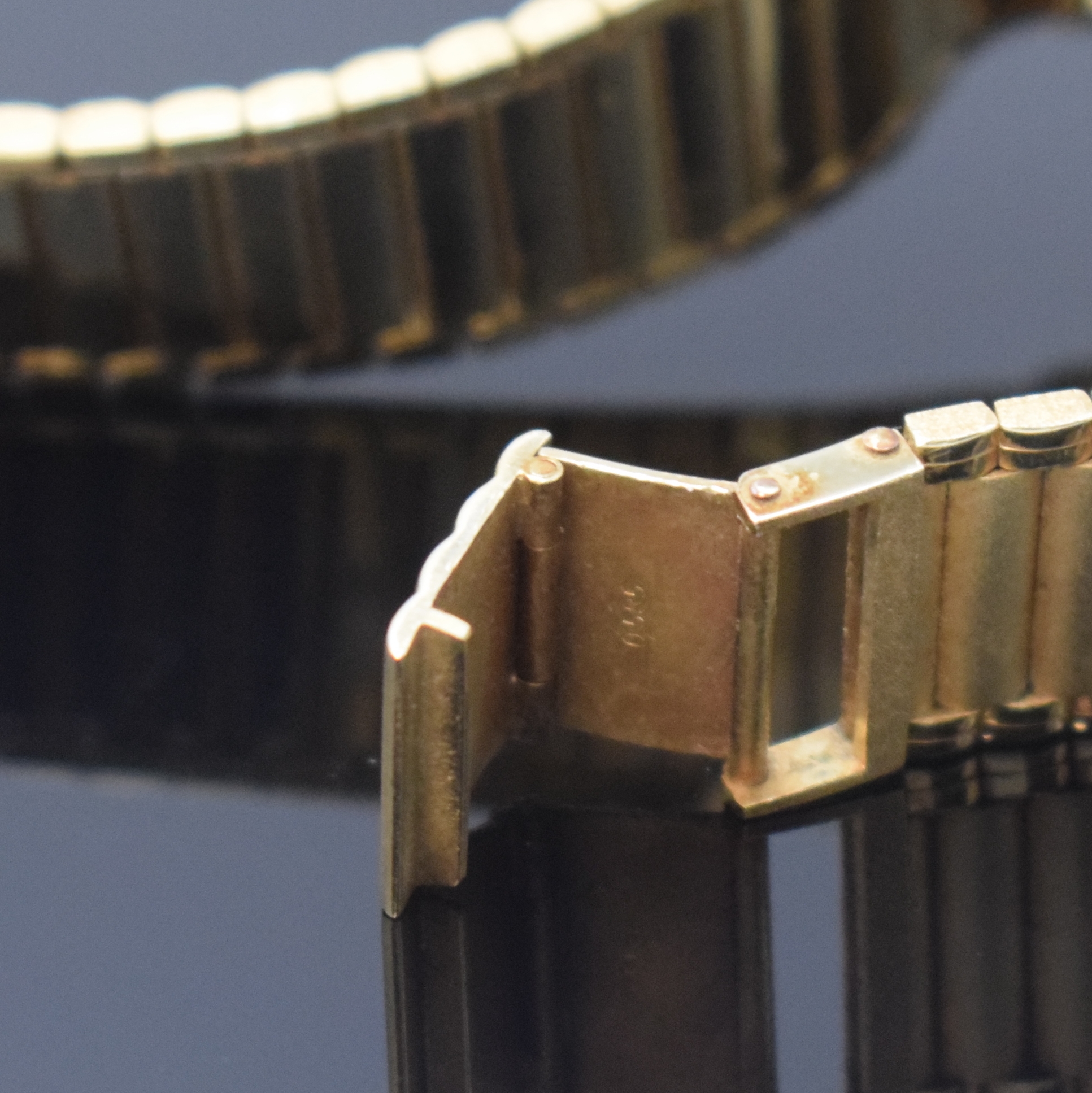 Detail b: GLASHÜTTE seltene, auf 550 Stück limitierte Herrenarmbanduhr in GG 585/000, Deutschland um 1990, Automatik, neutr. Goldband, Boden aufgedr., ...