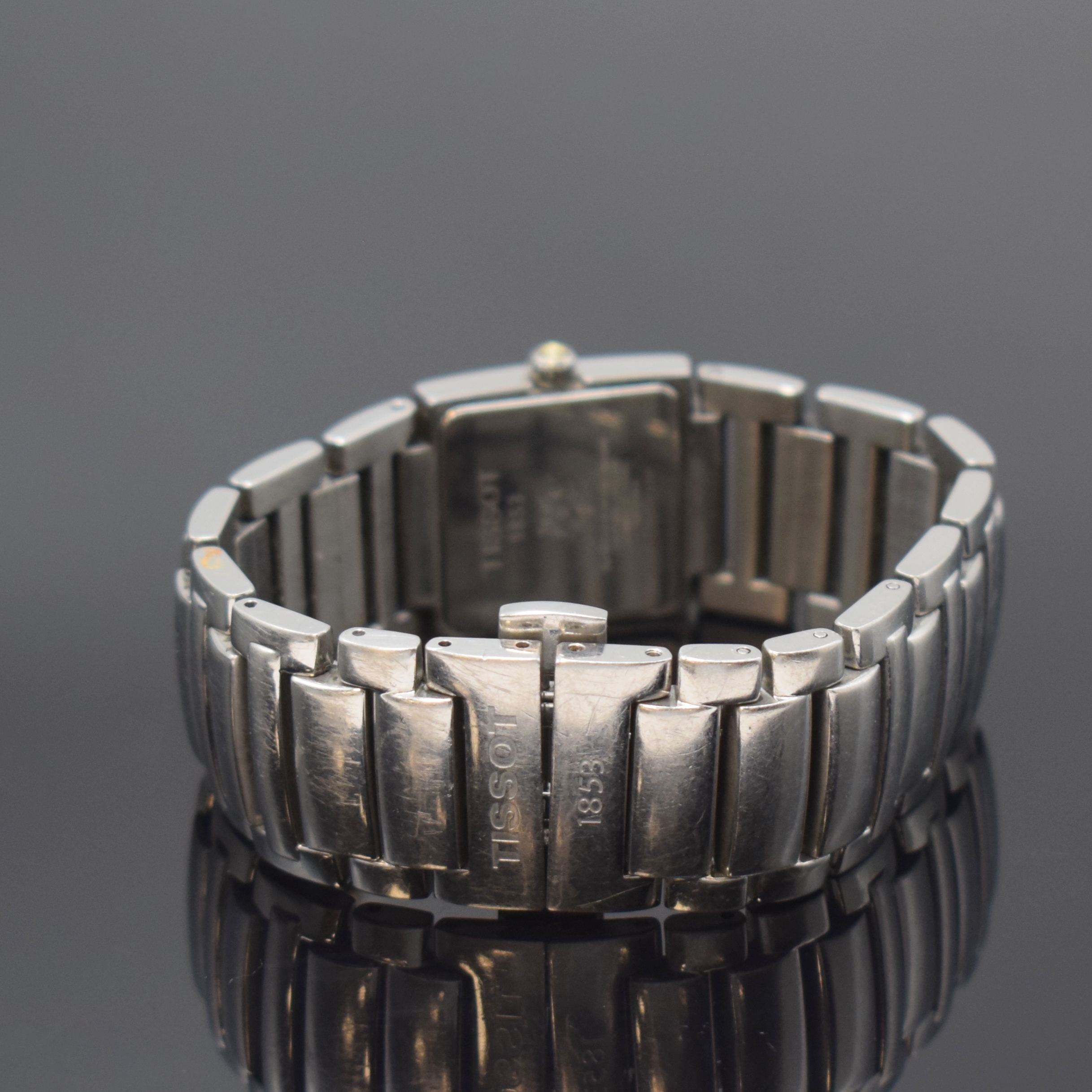 Detail b: TISSOT Damenarmbanduhr T-Trend Evocation Referenz T051310A, Schweiz um 2000, quarz, Edelstahlgeh. inkl. orig. Gliederband m. dopp. Faltschl., Boden ...