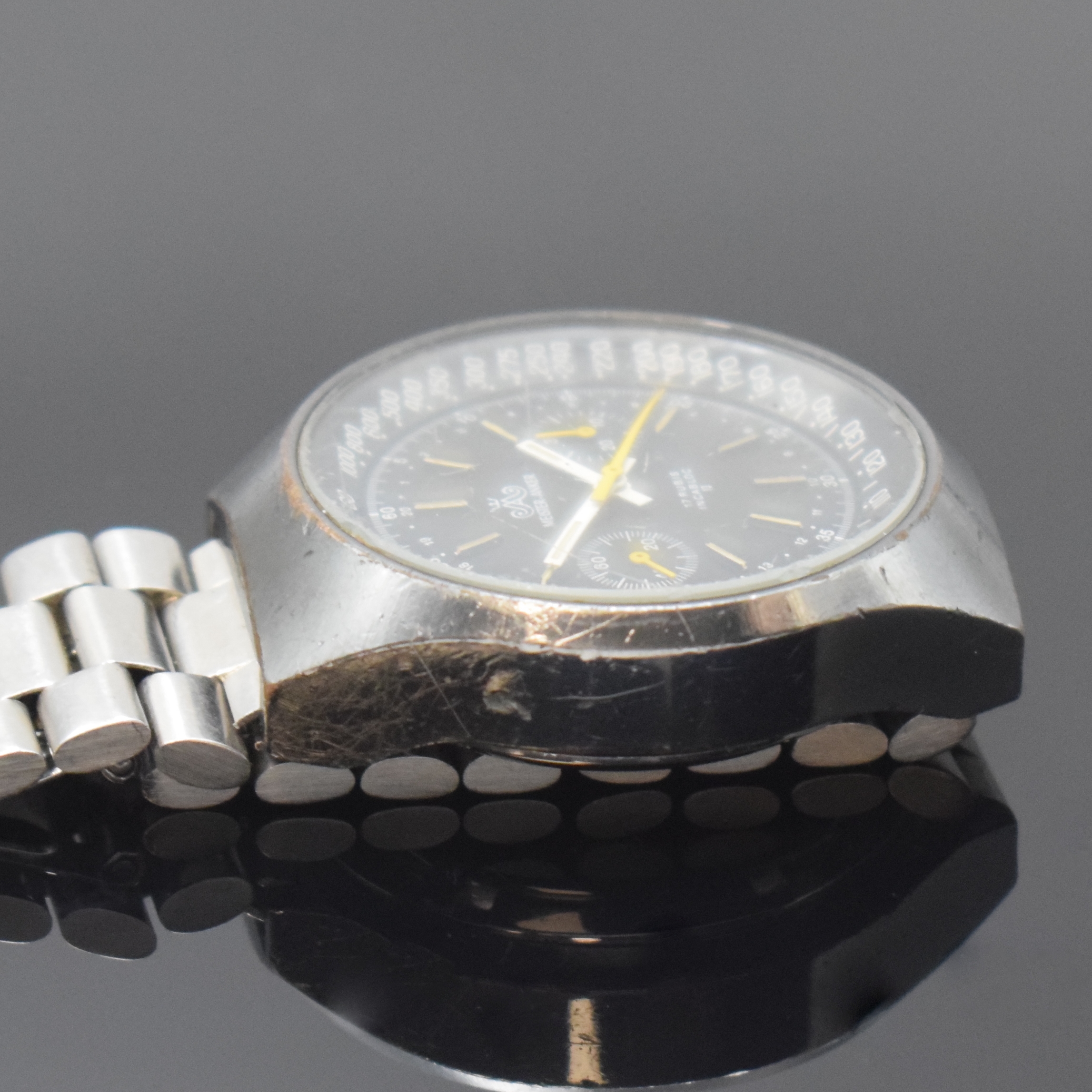 Detail e: MEISTERANKER Armbandchronograph Kaliber Valjoux 7733 an original Omega Stahlband, Schweiz um 1970, Handaufzug, geschw. Metallgeh. m. verschr. ...