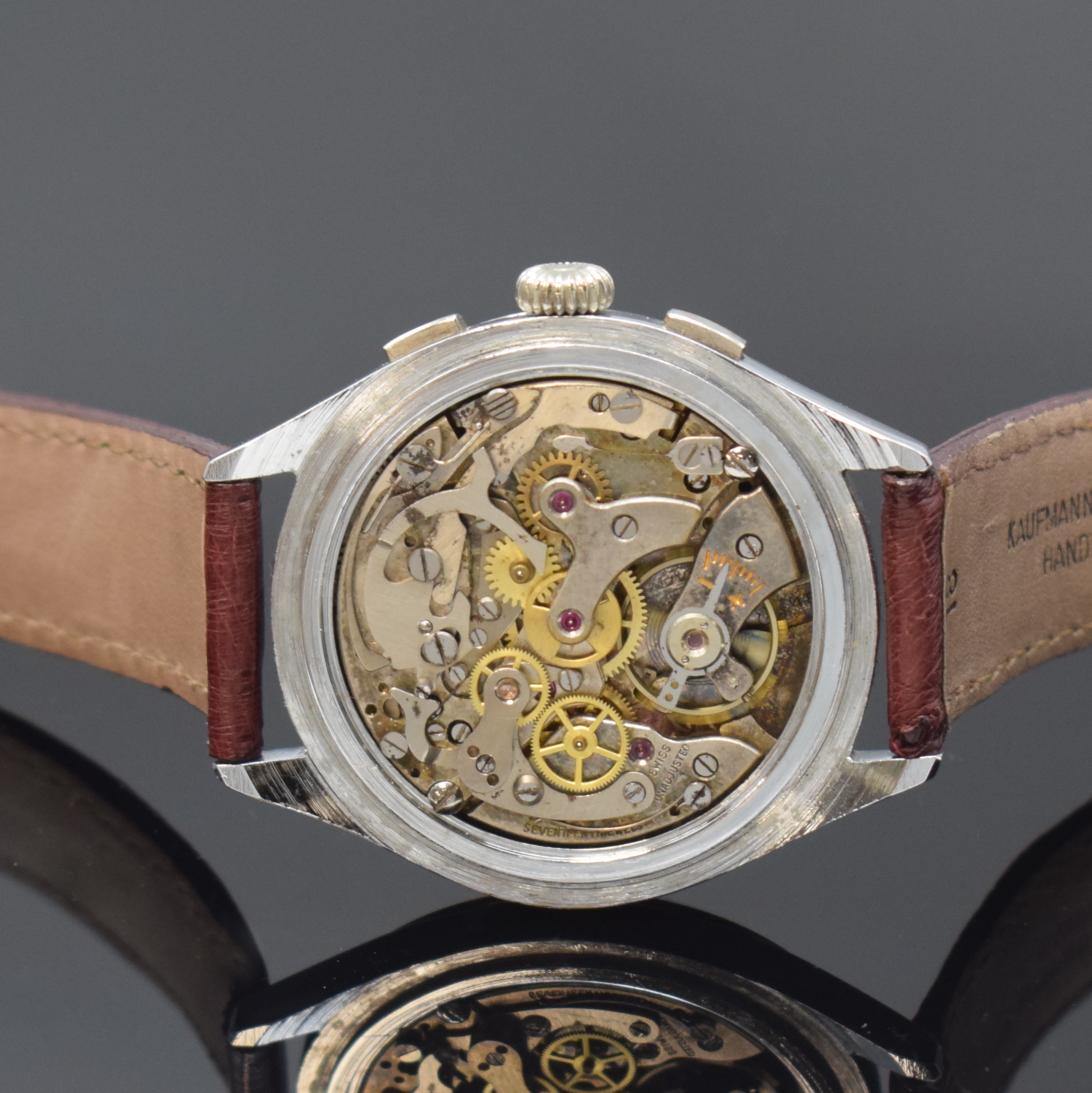 Detail d: BRITIX / CHRONOGRAPHE SUISSE verchromte Herrenarmbanduhr mit Chronograph, Handaufzug Schweiz um 1950, Boden und Glasrand aufgedr., schwarzes ...