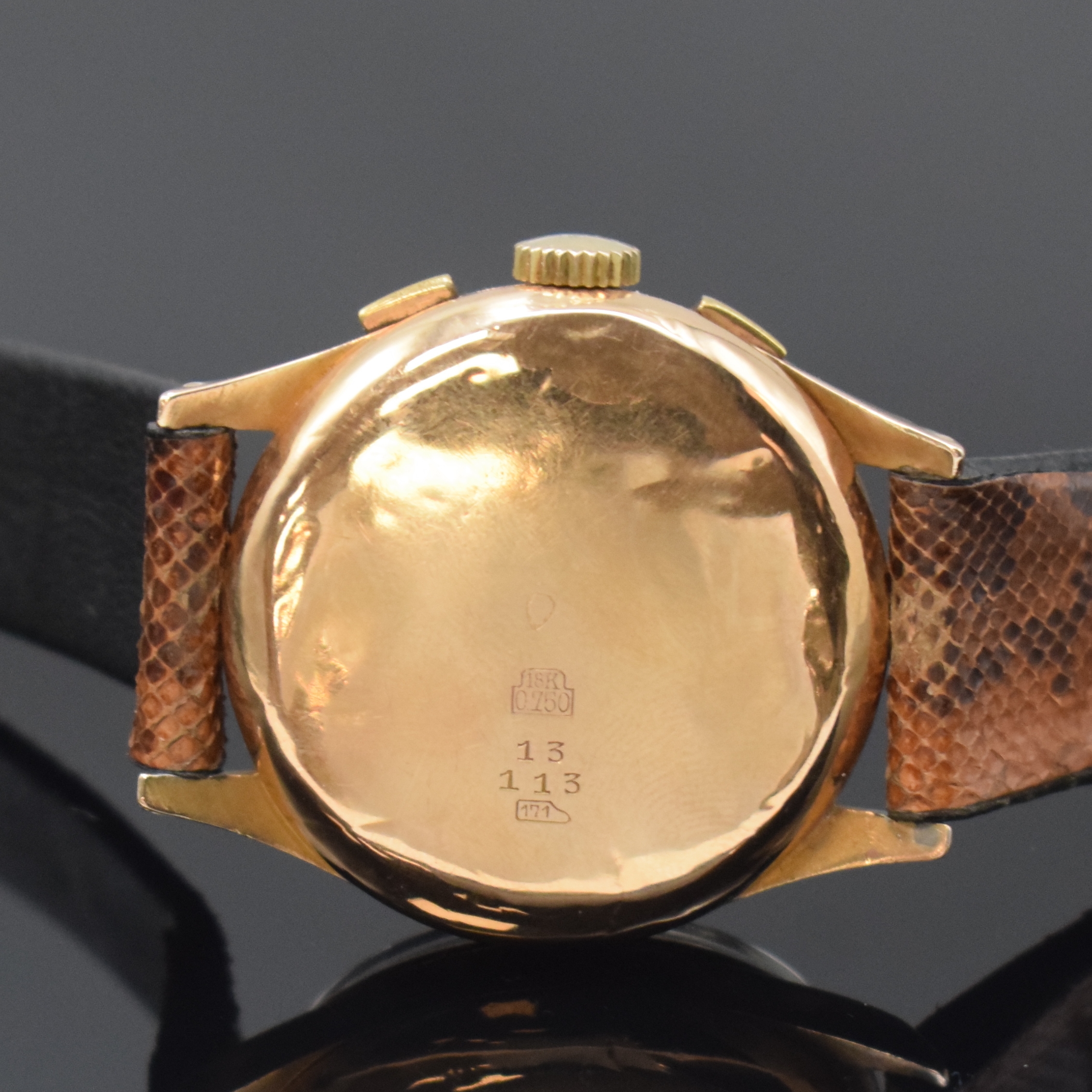Detail d: LANDERON Armbandchronograph in RG 750/000, Schweiz um 1955, Handaufzug, Boden u. Glasrand aufgedr., Geh. dell., silb. Zifferbl. bez. Chronographe ...
