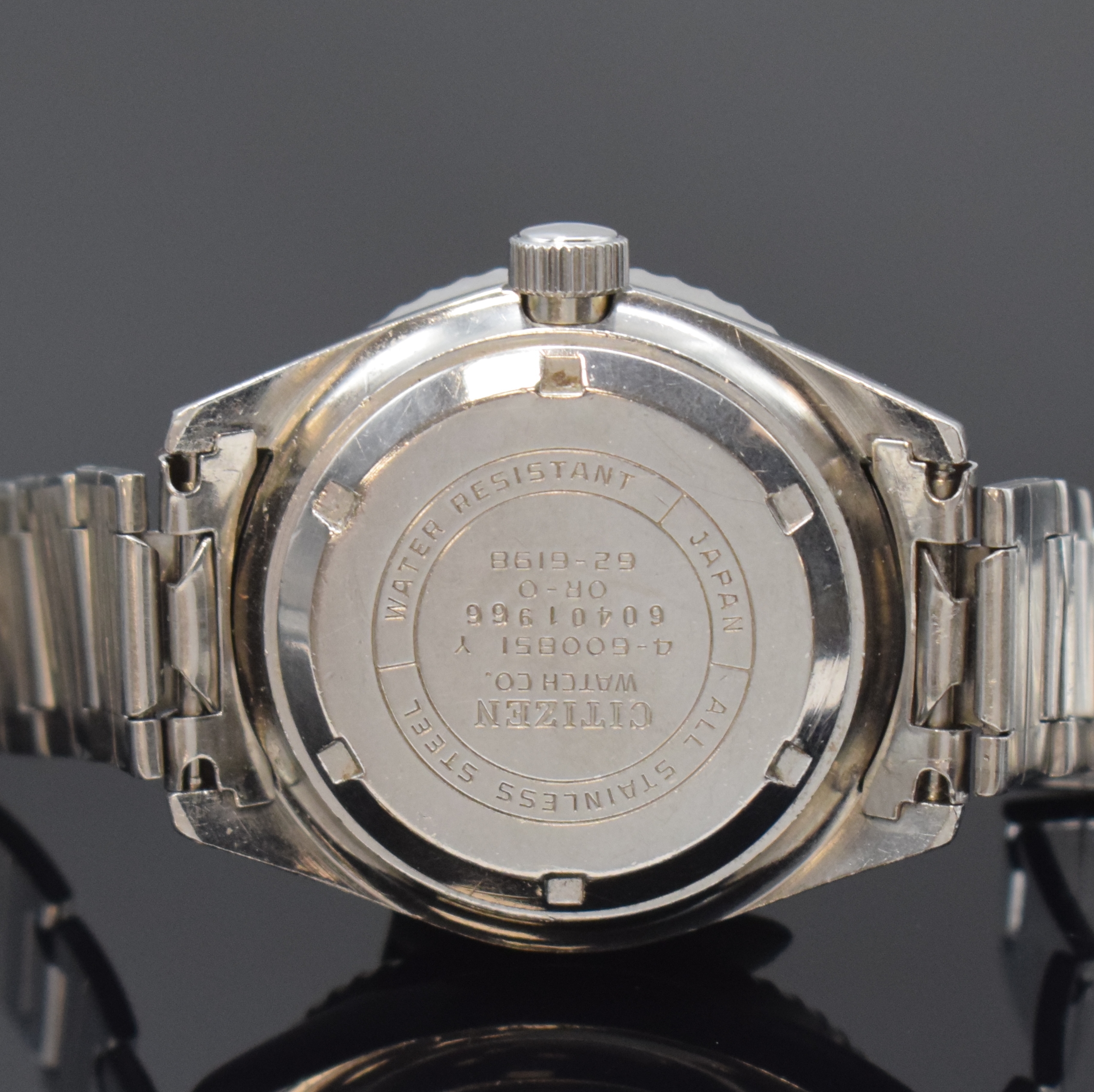 Detail d: CITIZEN Taucherarmbanduhr Referenz 4-600851 Y, Automatik, Japan 1970er Jahre, Edelstahlgeh. inkl. orig. Gliederband m. Faltschl., Boden und Krone ...