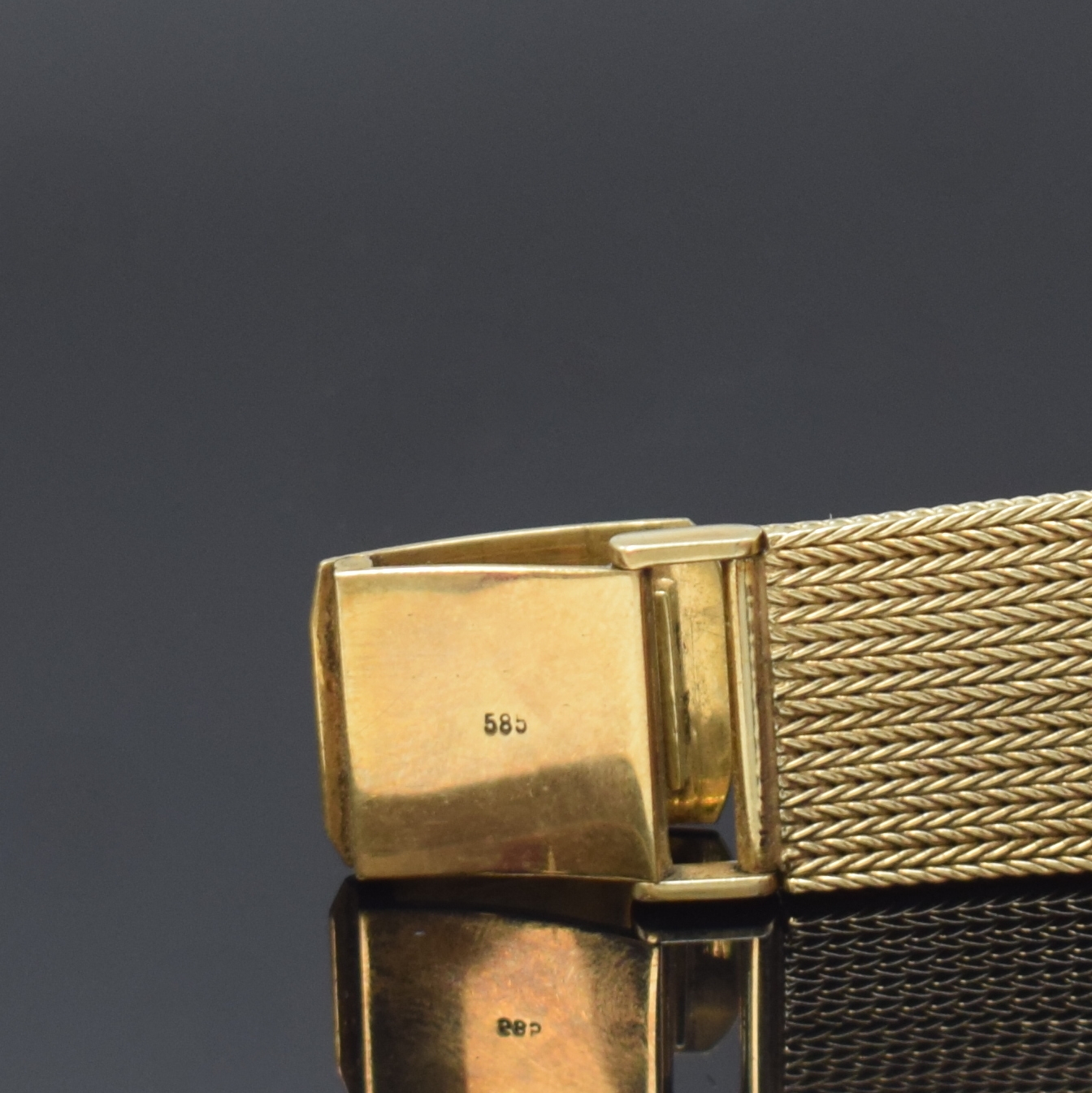 Detail b: DUCADO Armbanduhr in GG 585/000, Schweiz/Deutschland um 1965, Automatik, Boden aufgedr., silb. Zifferbl. m. gold. Std.-Ind., gold. Zeiger, Datum b. ...