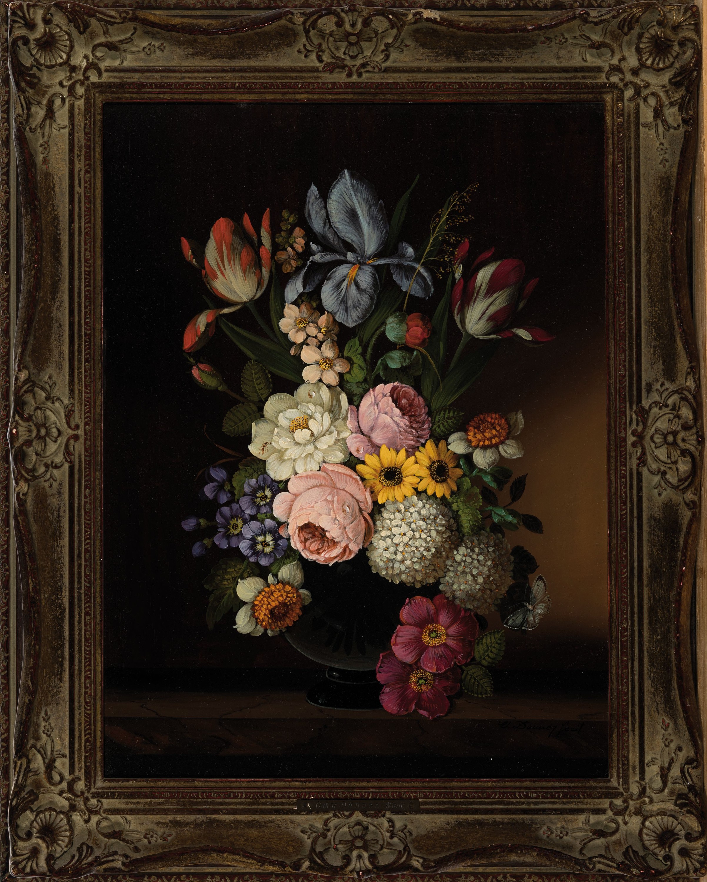 Detail k: Oskar Denner, 1924 Wien-?, Blumenstillleben mit Insekten und Schmetterling, Öl/Holz, rechts unten signiert O. Denner fecit, 40x30 cm, Prunkrahmen ...