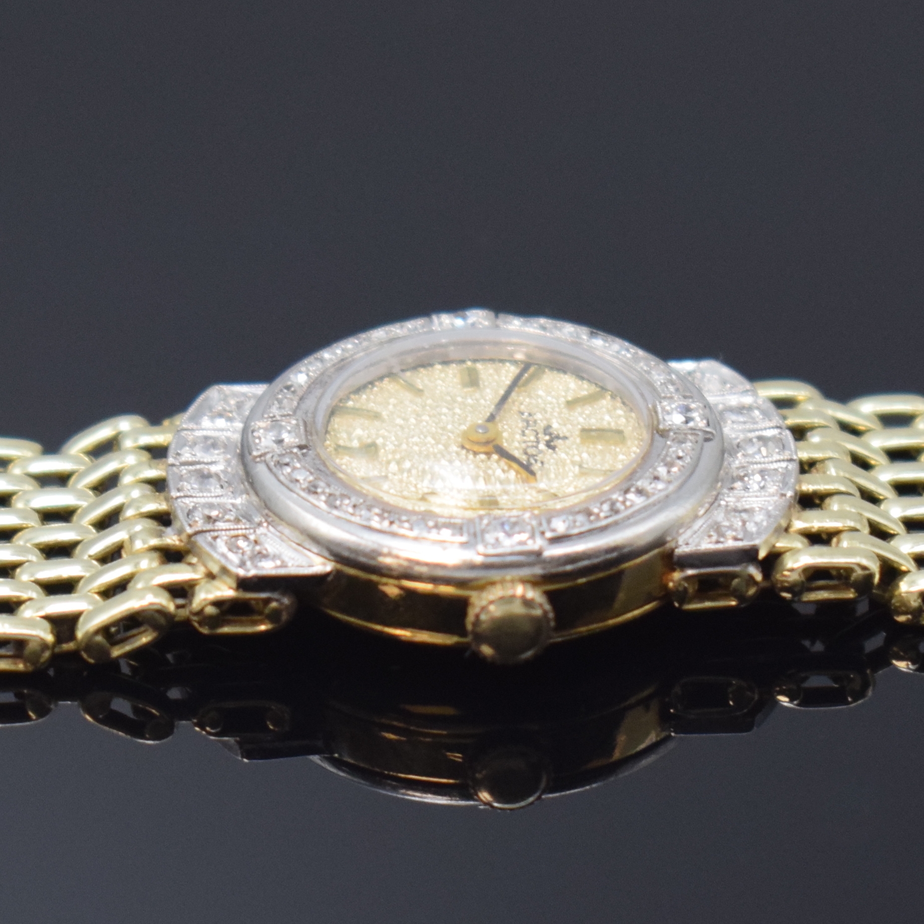 Detail c: ARCTOS Damenarmbanduhr in GG 585/000 mit Diamanten, Schweiz um 1980, Handaufzug, Ketten-Gliederband mit Kastenschl. und dopp. Sicherheitsacht, ...