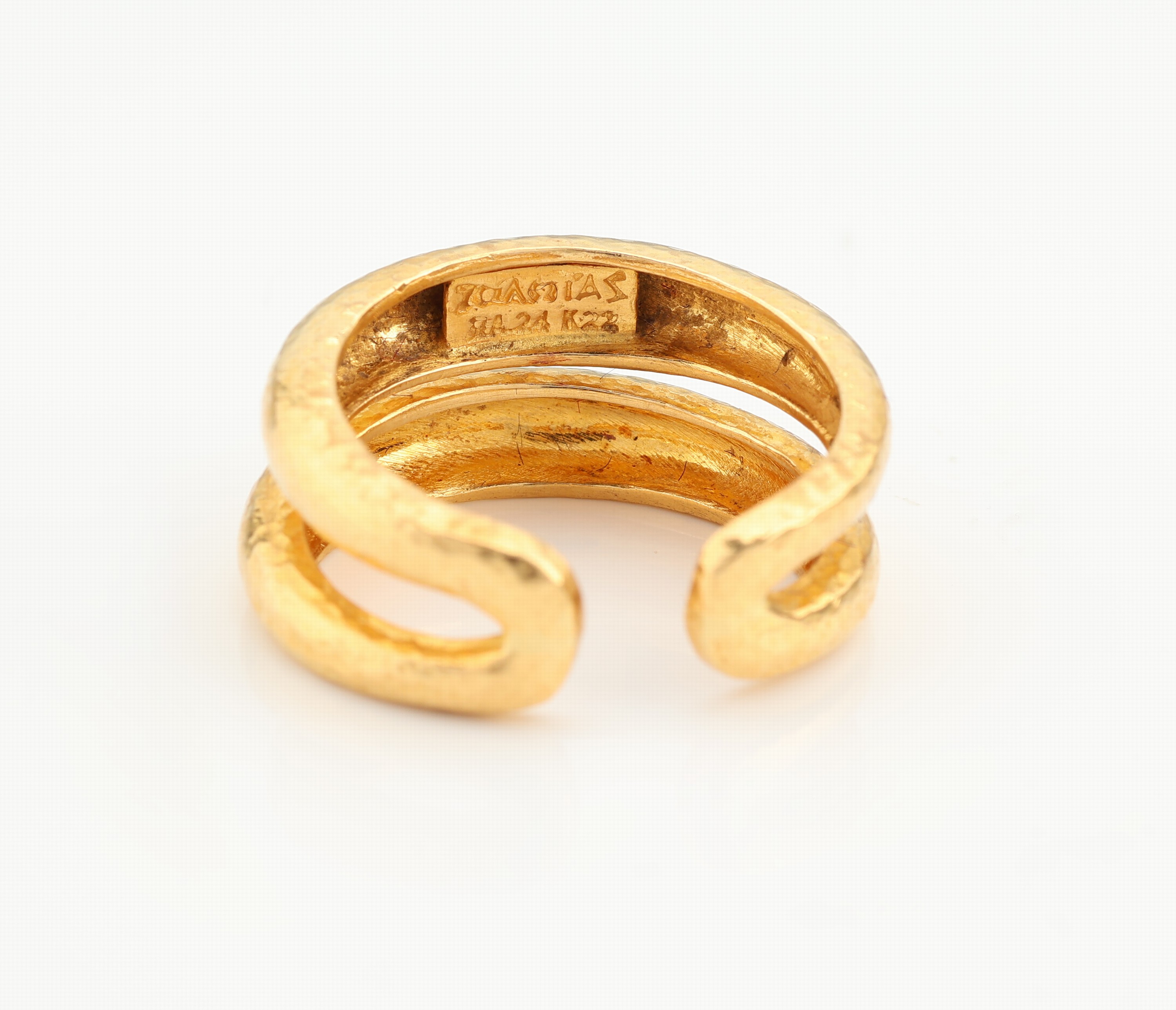 Detail c: 22 kt Gold Ring, GG 916/000, Hammerschlagdekor, RW 52, ca. 9.6 g, Meistermarke unged.