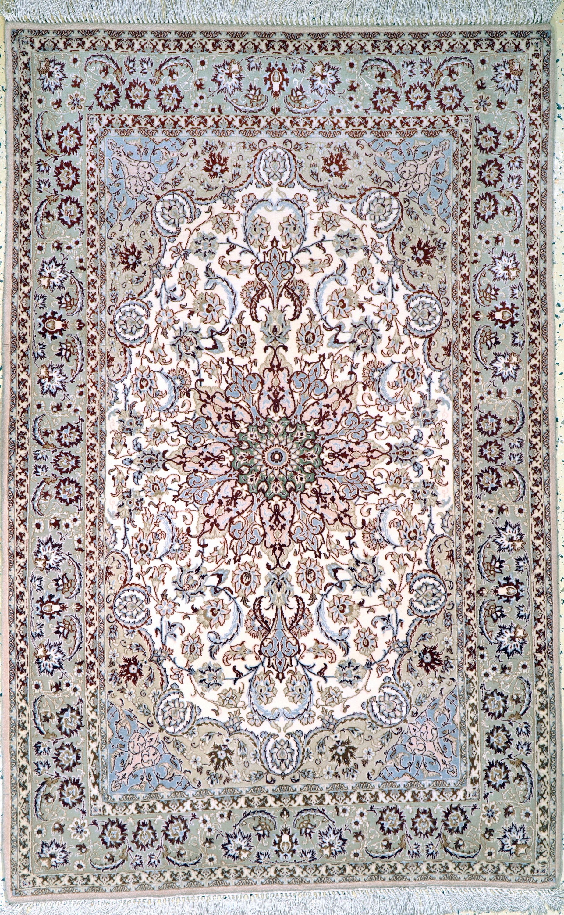 Esfahan fein, Persien, Neuwertig, Korkwollemit und auf Seide, ca. 173 x 110 cm, EHZ: 2