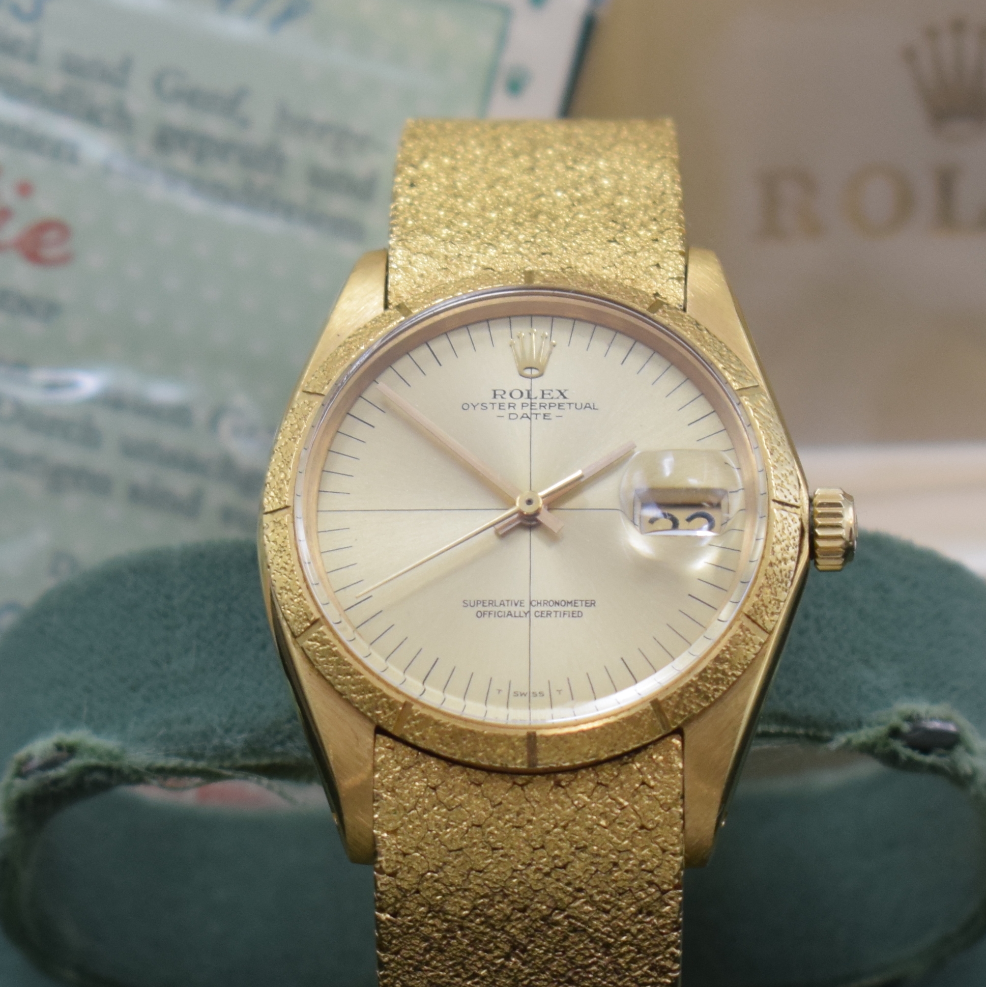 Detail a: ROLEX Datejust seltene Armbanduhr in GG 750/000 mit original Etui, Garantieschein, Oyster Schaufensterschild, Kaufrechnung und Anleitung, Referenz ...