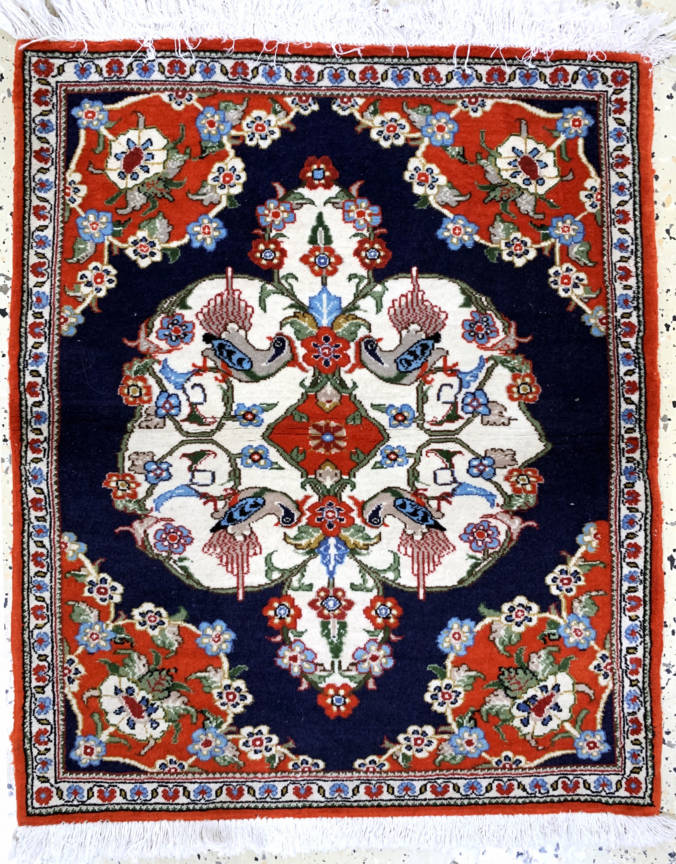 Detail c: Konvolut 2 Ghom Kork & Seide, Persien, Ende20.Jhd, Korkwolle & Seide, ca. 111 x 81 cm, EHZ: 2-3