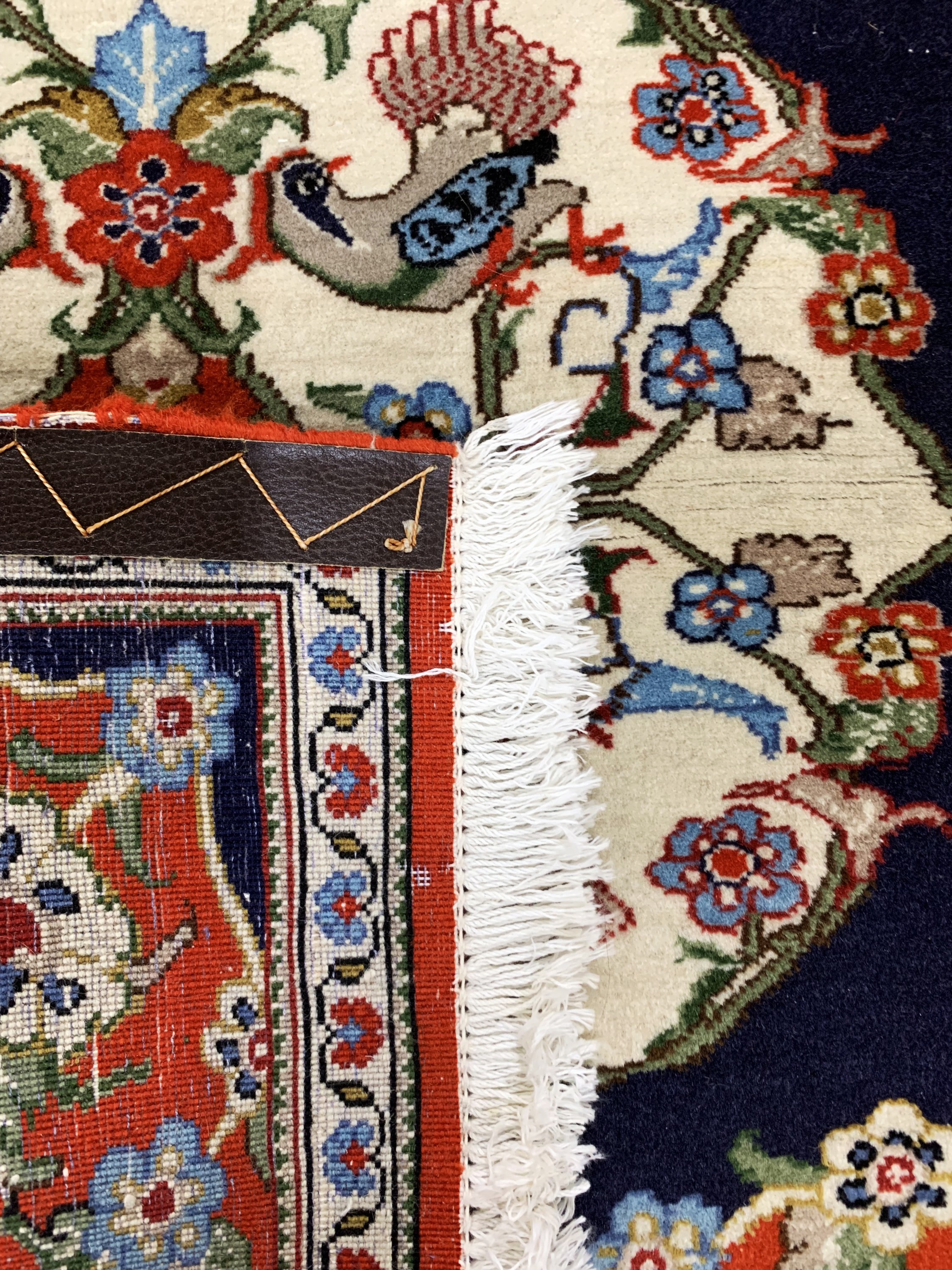 Detail d: Konvolut 2 Ghom Kork & Seide, Persien, Ende20.Jhd, Korkwolle & Seide, ca. 111 x 81 cm, EHZ: 2-3