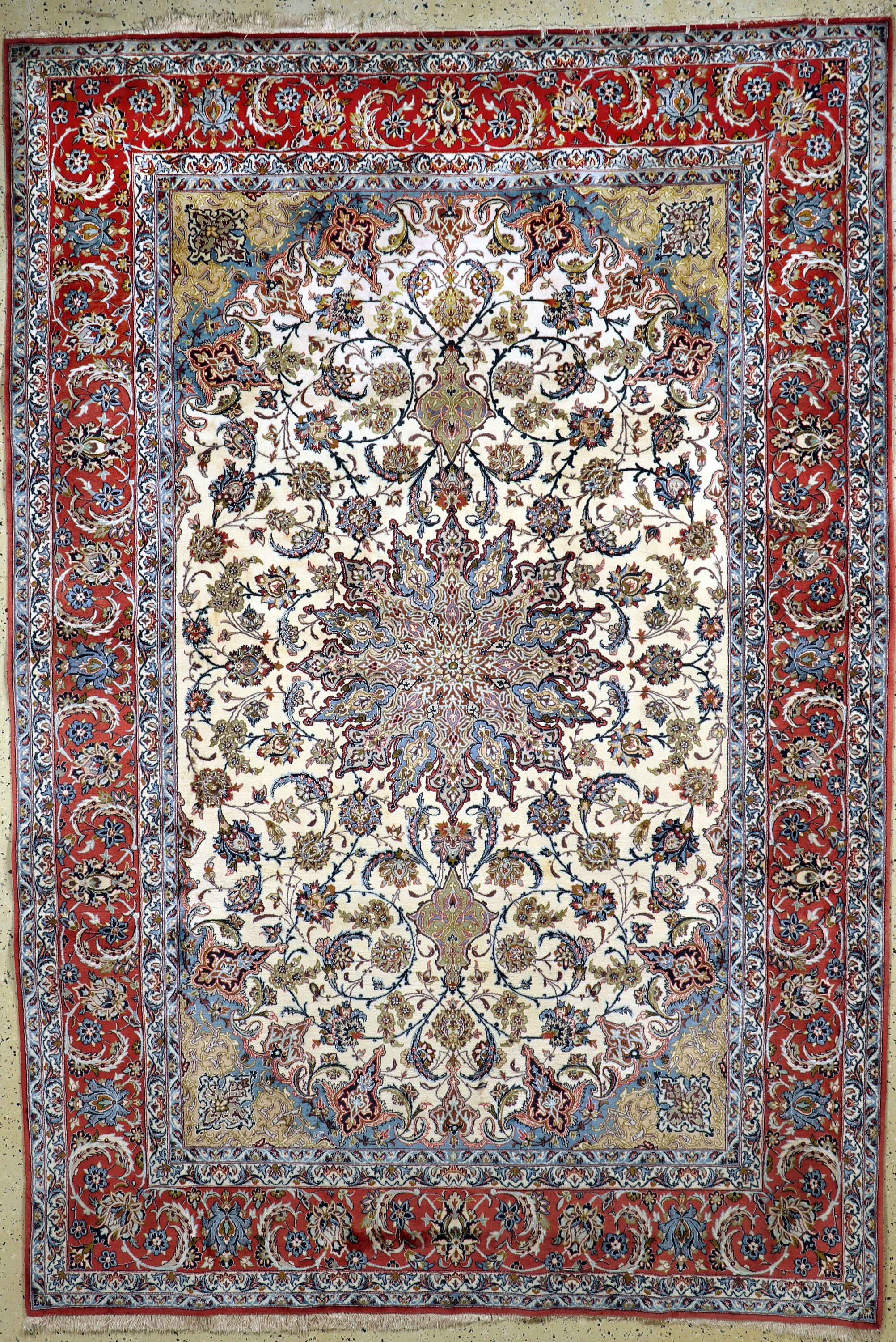 Esfahan fein, Persien, Ende 20.Jhd, Korkwolle mit und auf Seide, ca. 298 x 205 cm,EHZ: 2
