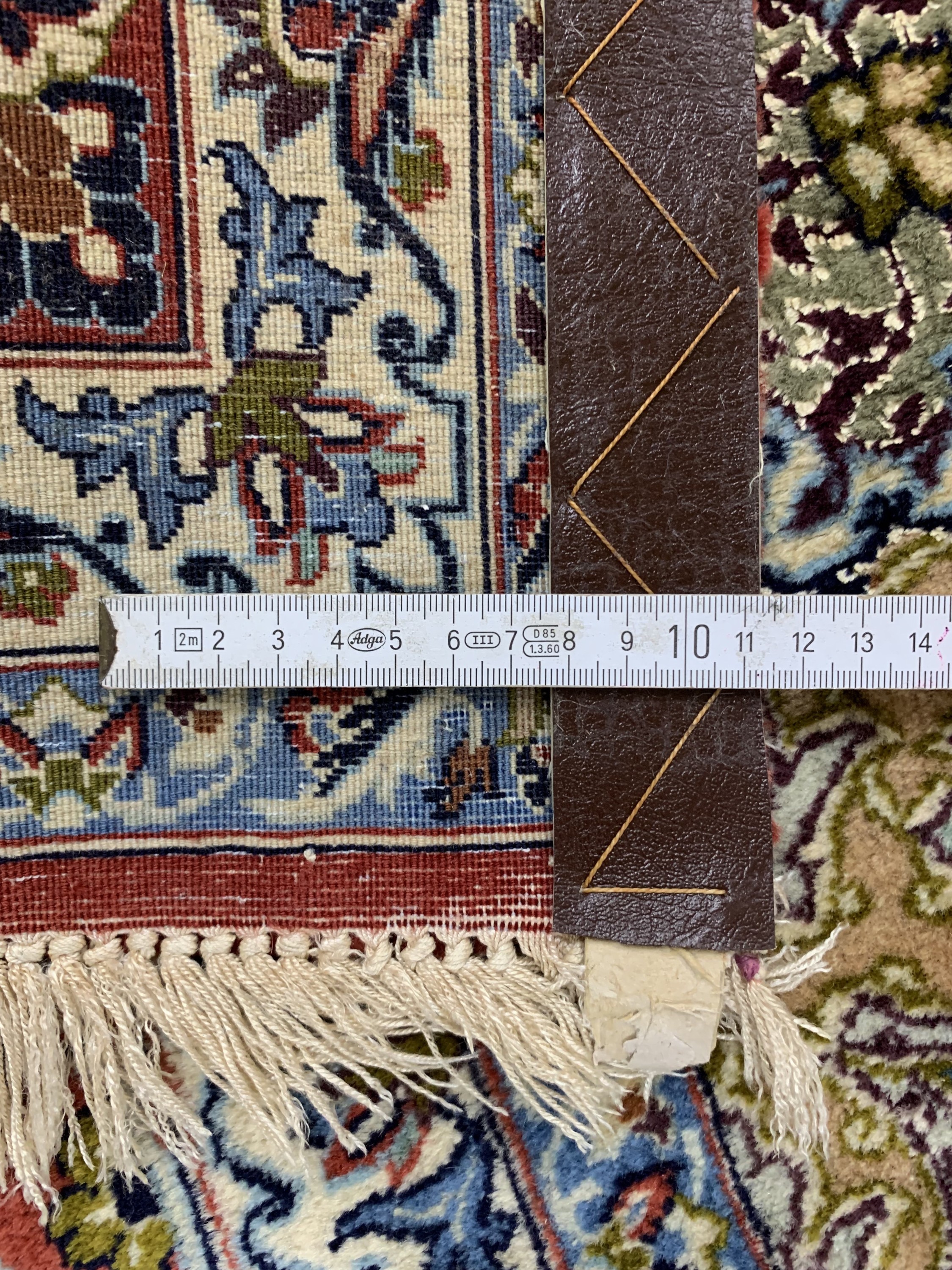 Detail g: Esfahan fein, Persien, Ende 20.Jhd, Korkwolle mit und auf Seide, ca. 298 x 205 cm,EHZ: 2