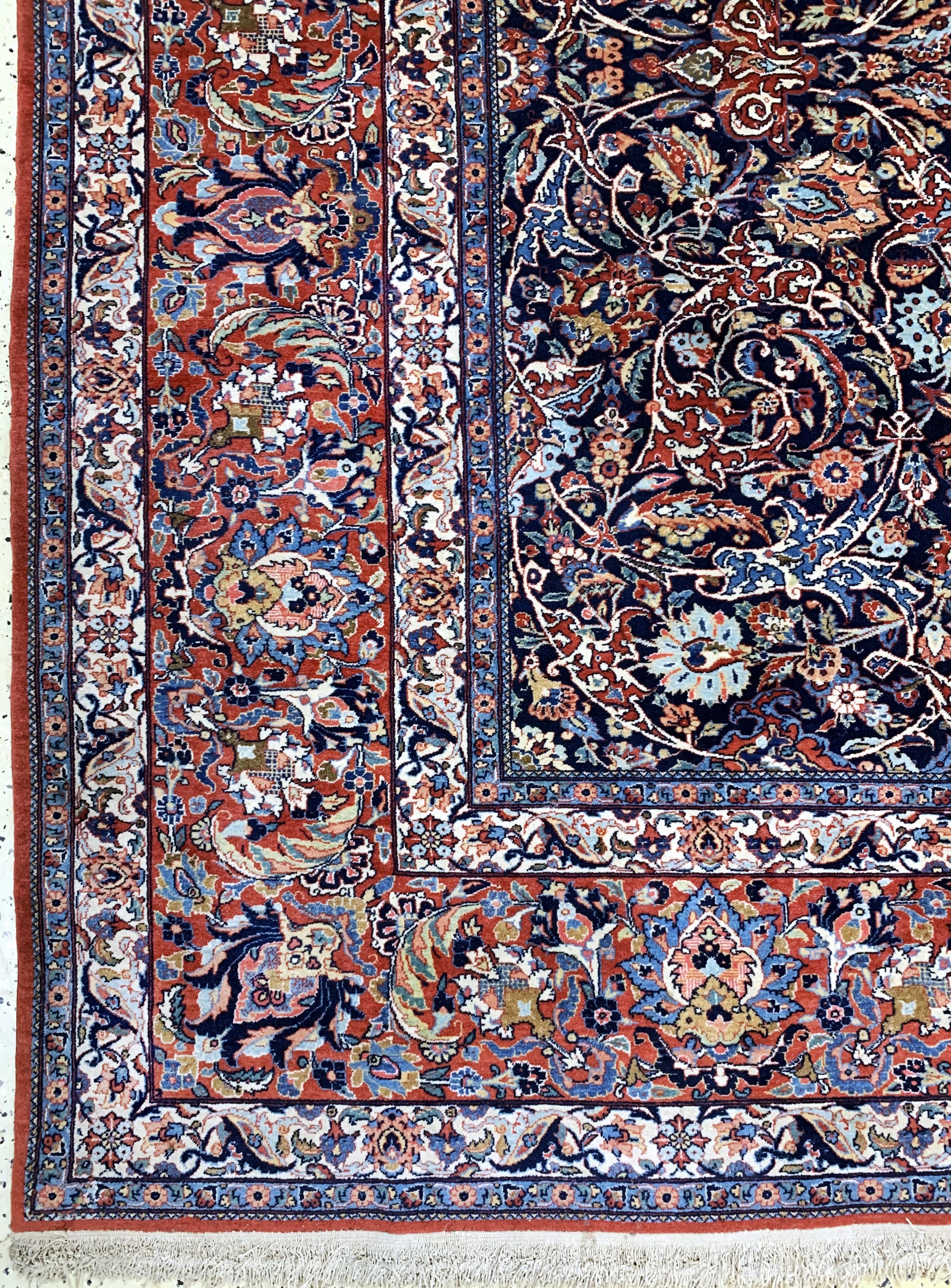 Detail b: Keschan fein, Persien, Anfang 20.Jhd., Korkwolle, ca. 425 x 323 cm, EHZ: 2, minimal Mottenfraß am Rand