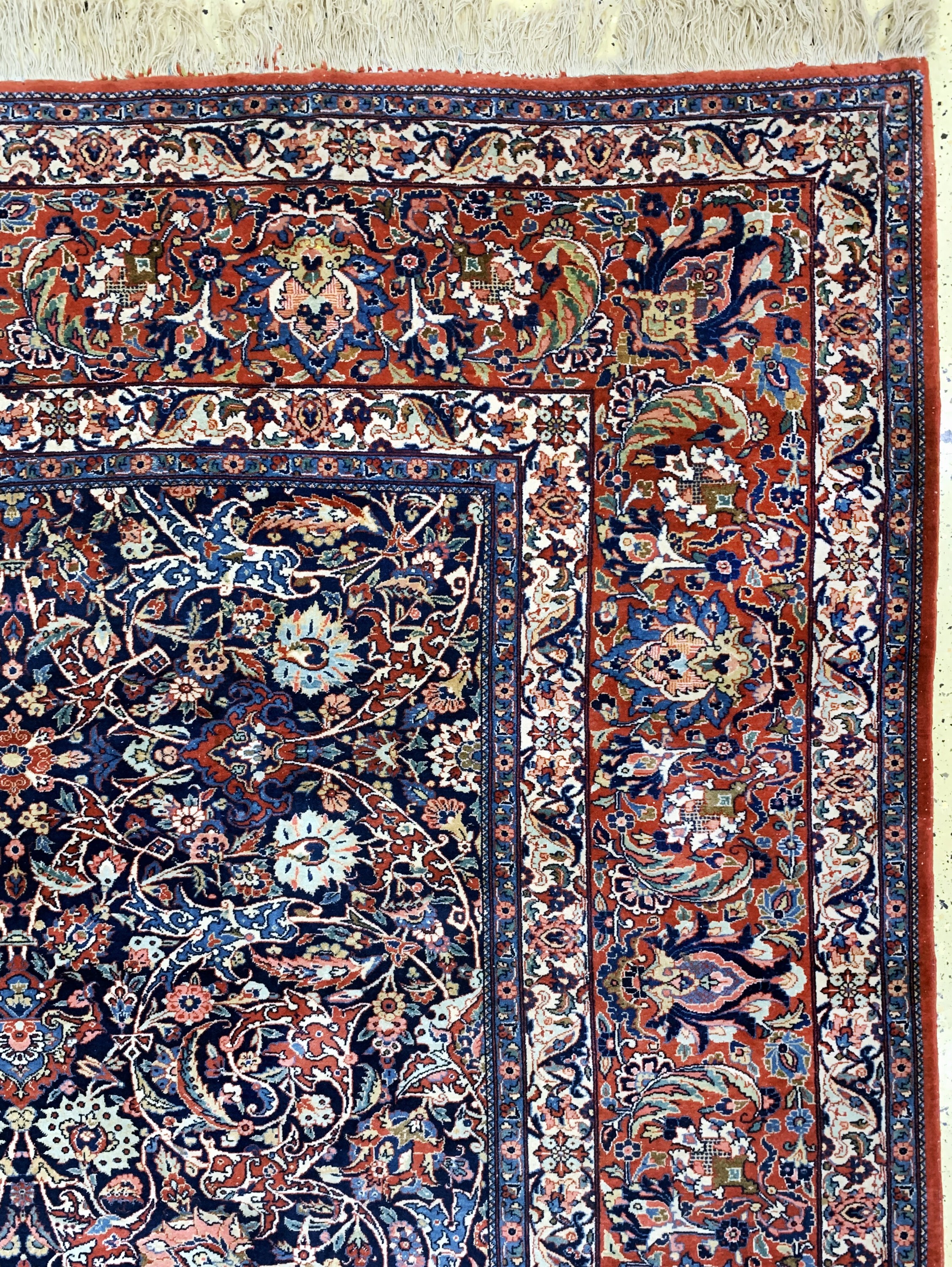 Detail f: Keschan fein, Persien, Anfang 20.Jhd., Korkwolle, ca. 425 x 323 cm, EHZ: 2, minimal Mottenfraß am Rand