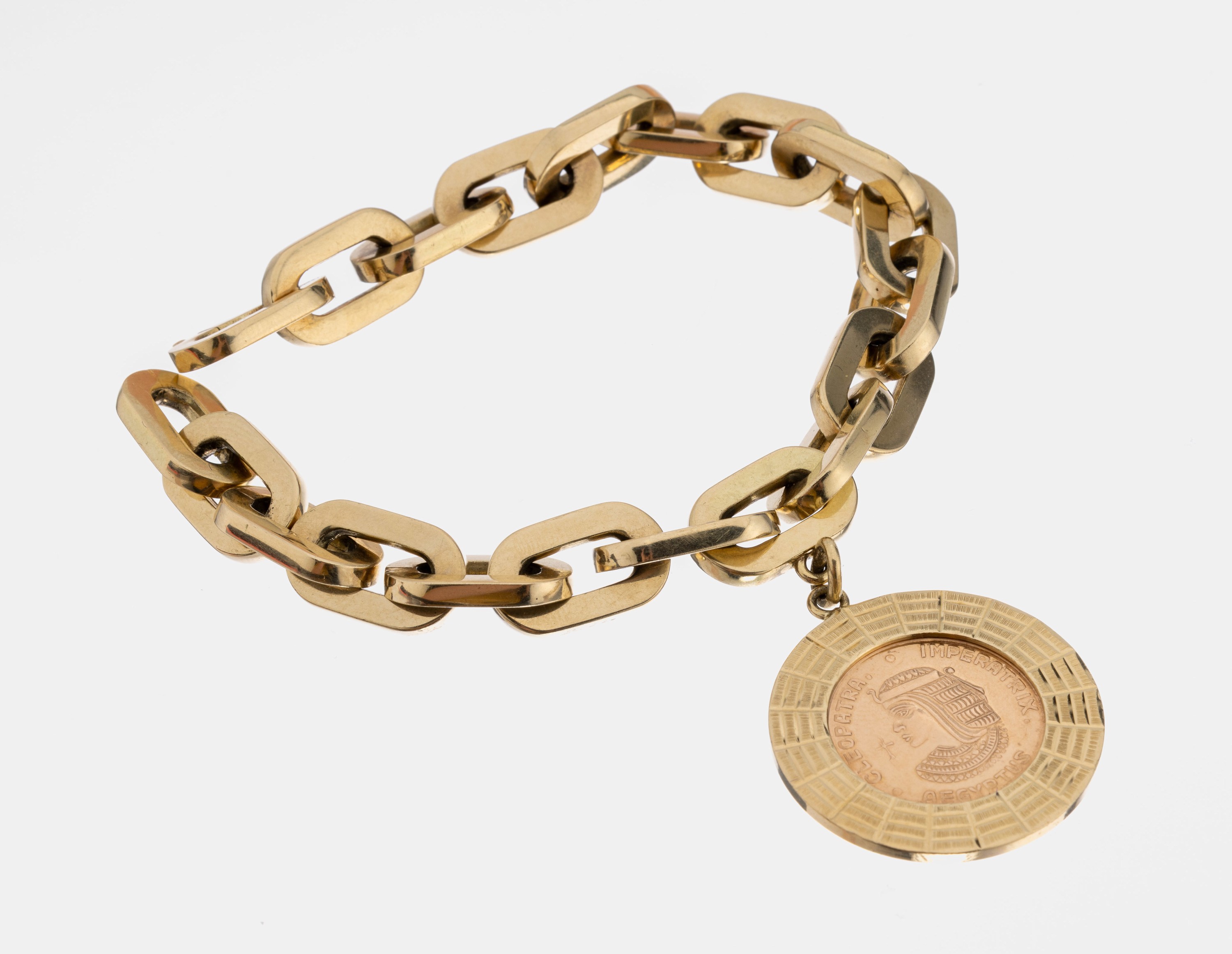 14 kt Gold Armband mit Medaillen-Anhänger, GG 585/000, gefasste Nofretete-Medaille, ca. 41.8 g, L. ca. 20 cm