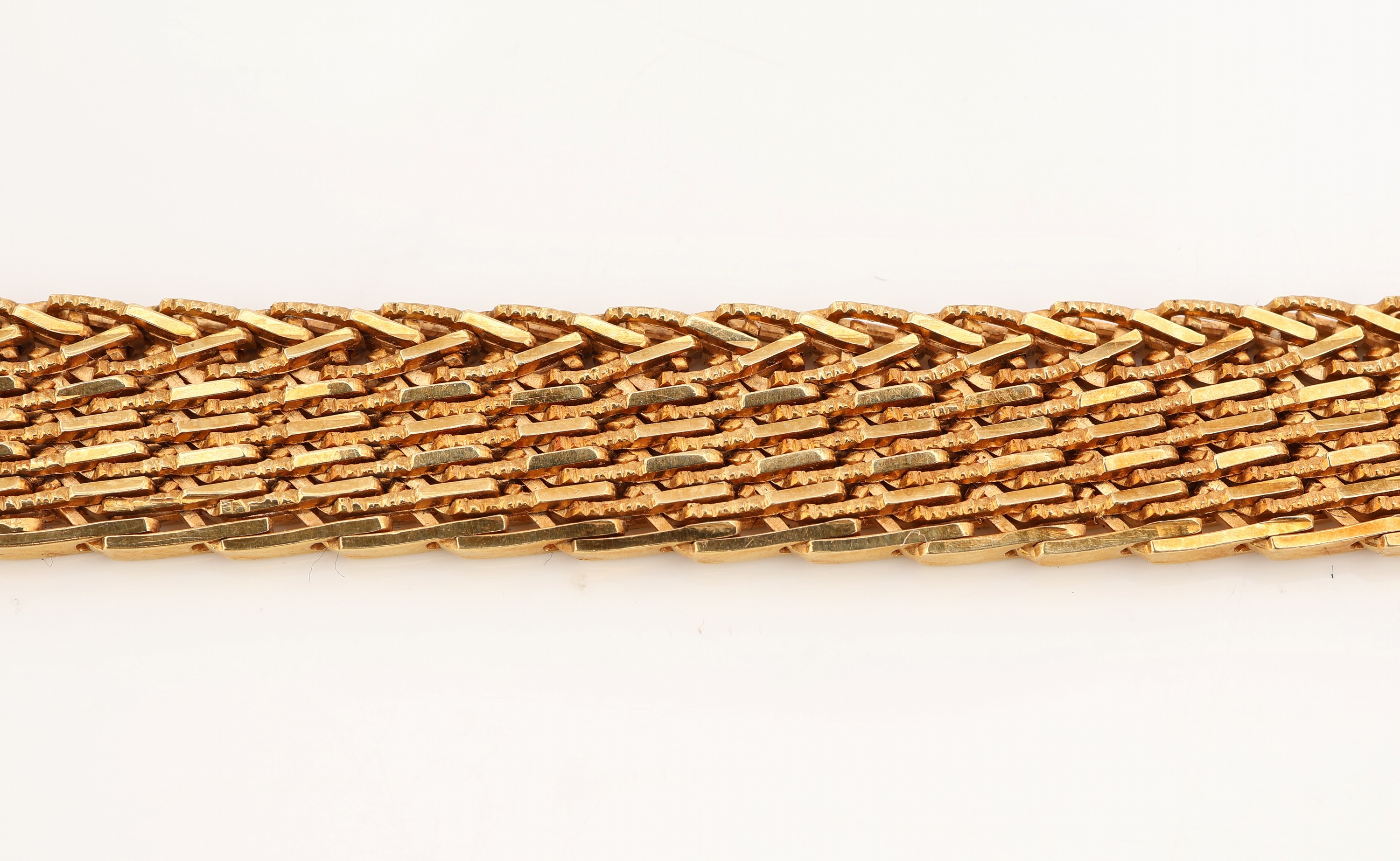 Detail d: 14 kt Gold Smaragd-Diamant-Collier, GG/WG 585/000 gepr., rundfacett. Smaragd ca. 2.80 ct, 66 Brillanten und Diamanten zus. ca. 0.82 ct Weiß/si-p, ...