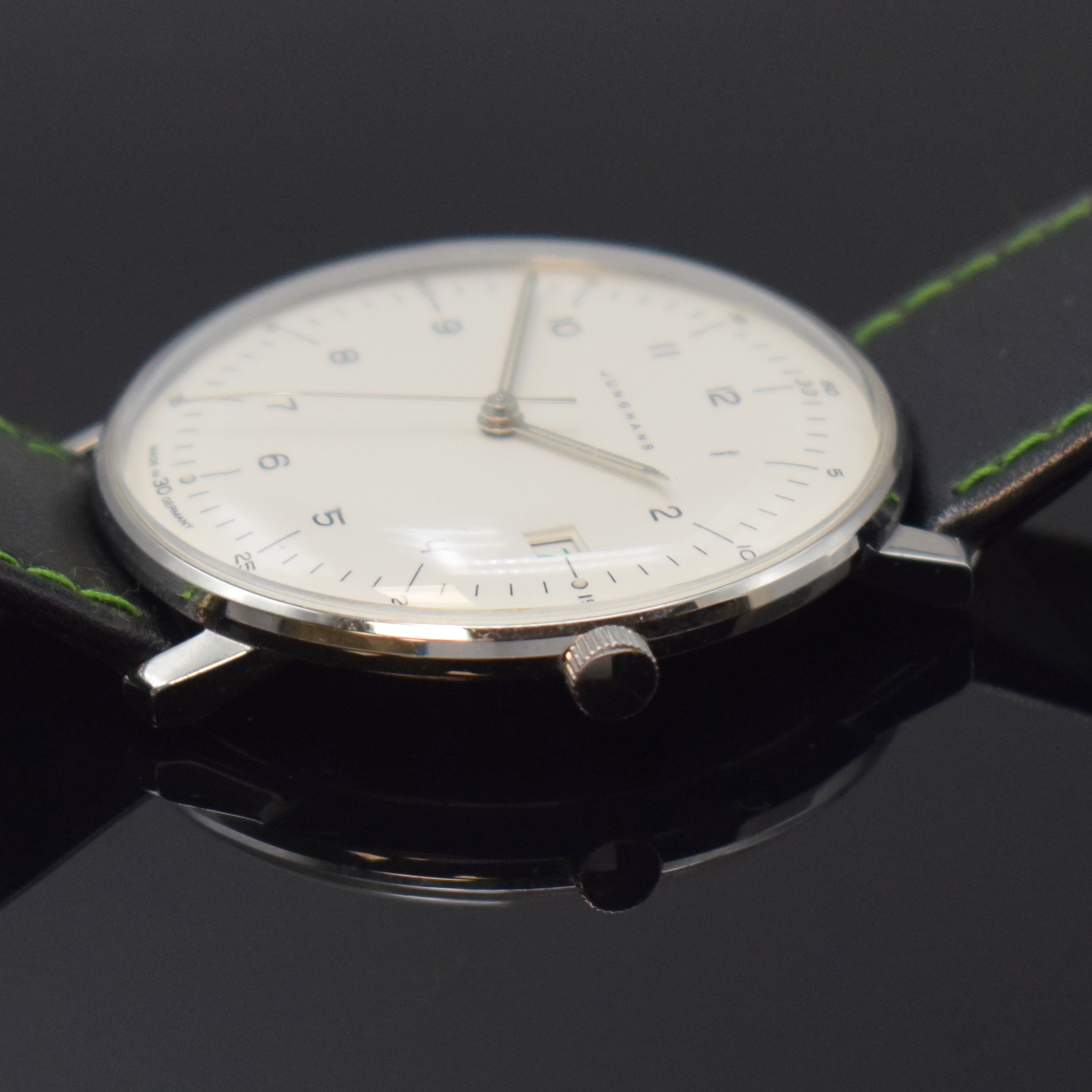 Detail b: JUNGHANS Max Bill Edition 2018 Armbanduhr Referenz 041/4811.00, quarz, Boden 4-fach verschr., orig. Lederband m. Dornschl., silb. Zifferbl. m. arab. ...