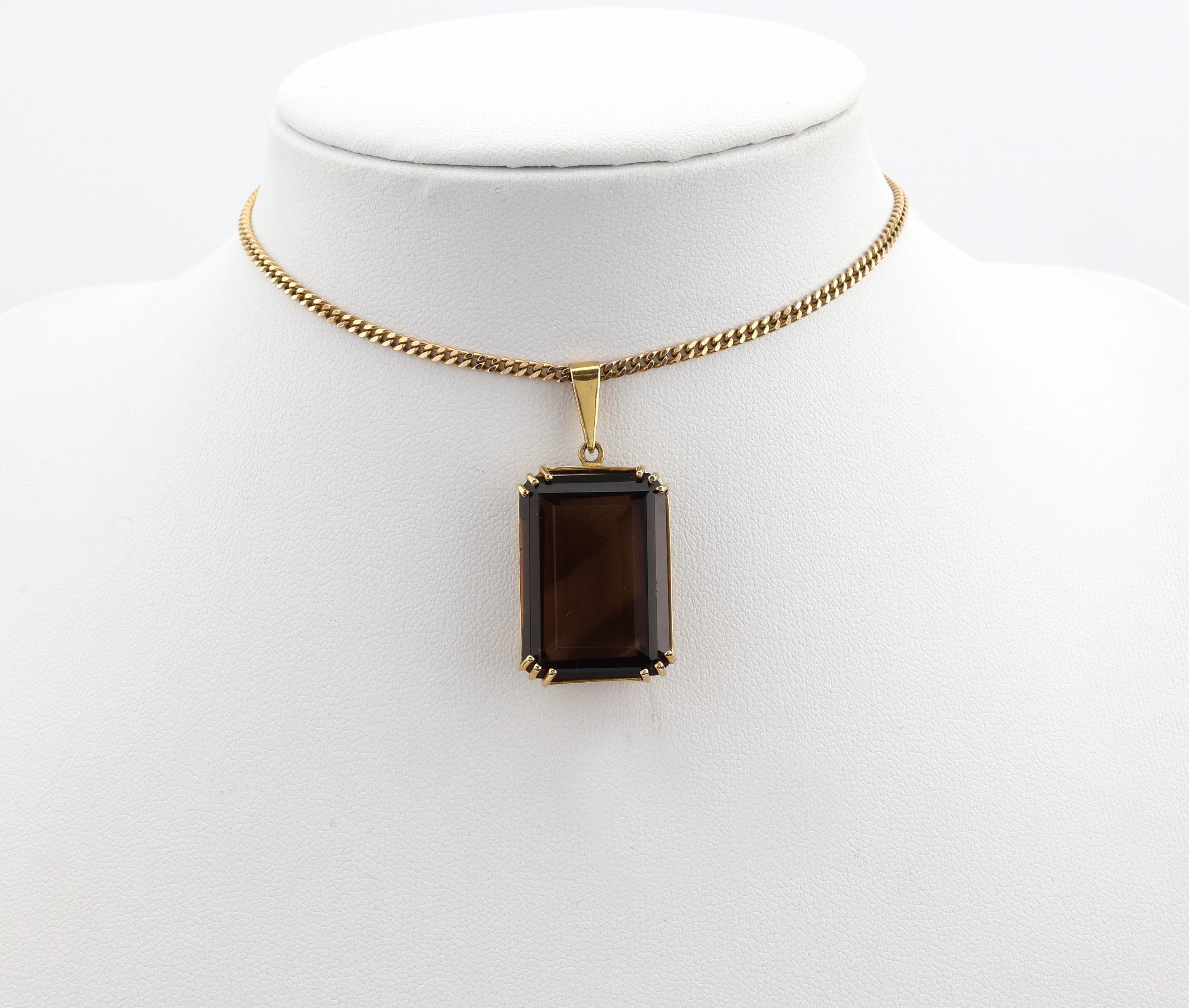8 kt Gold Rauchquarz-Anhänger mit 14 kt Gold-Kette, GG 333/000 und 585/000, Rauchquarz-Rechteck ca. 18.0 ct, Kettenl. ca. 50 cm, ...