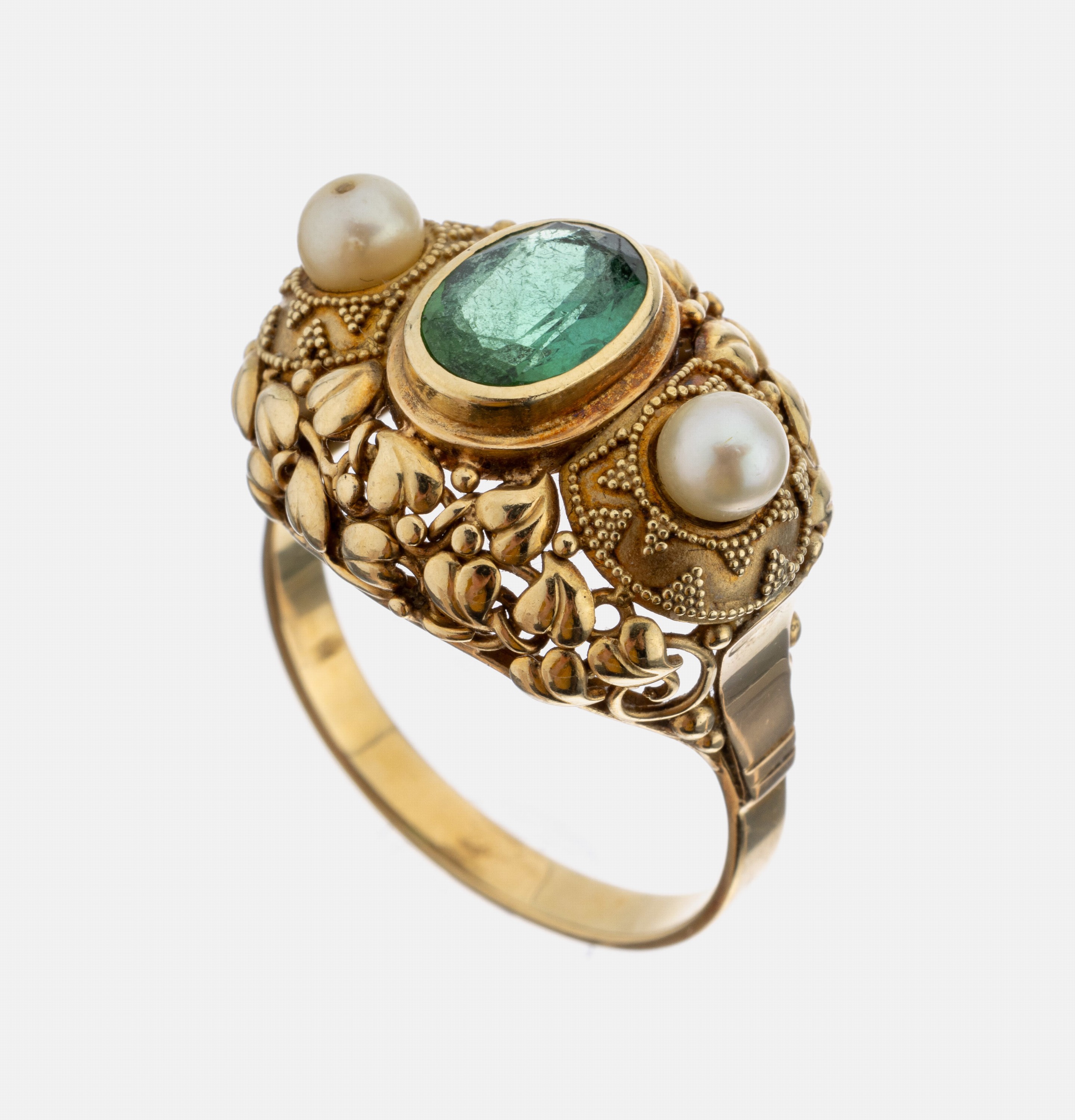 14 kt Gold Turmalin-Perl-Ring, 1950er Jahre, GG 585/000, ovalfacett. Turmalin ca. 1.50 ct 2 Zuchtperlen (abgetragen), aufwändige Goldschmiedearbeit ...