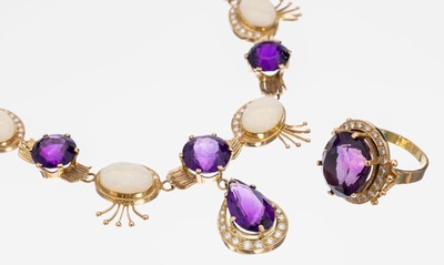 Image 14 kt Gold Amethyst-Opal-Brillant-Schmuckset, GG 585/000, best. aus: Ring: ovalfacett. ...