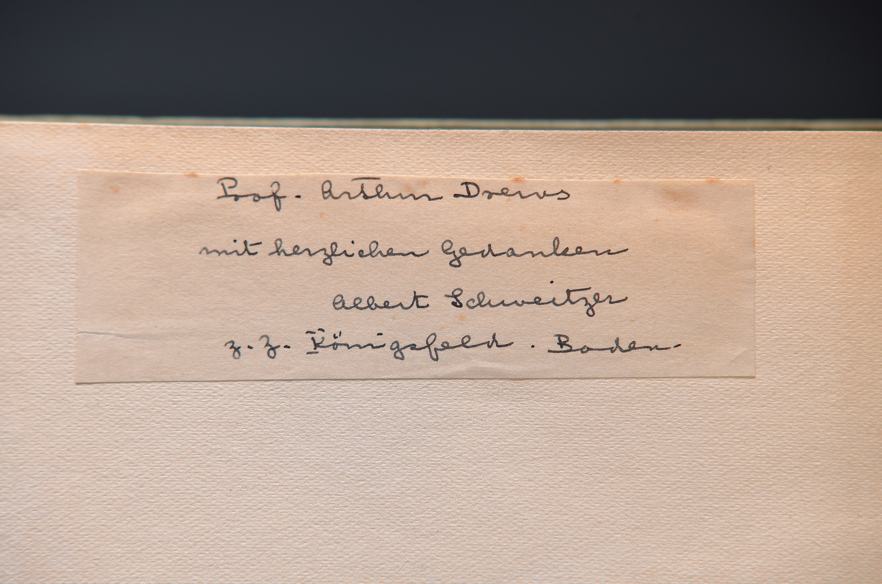 Detail a: Albert Schweitzer, handsigniertes Buch, Kultur und Ethik, C.H. Beksche Verlags- Buchhandlung Oskar Beck München, 1923, 280 Seiten, Papiereinband, ...