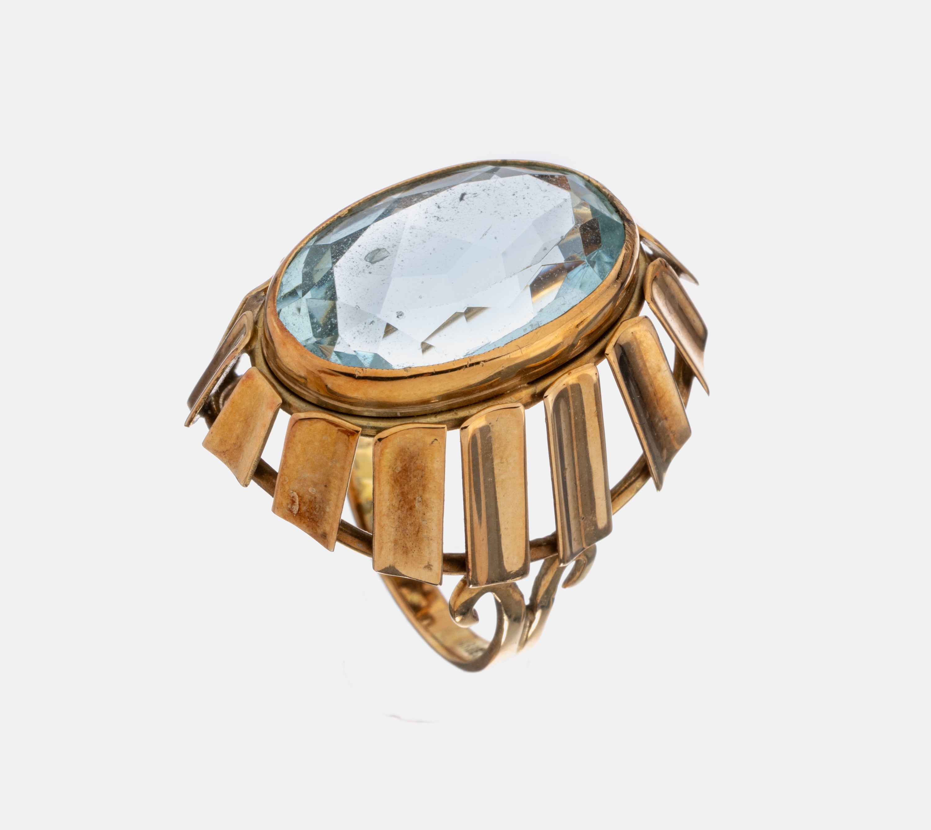 14 kt Gold Aquamarin-Ring, GG 585/000, ovalfacett. Aquamarin ca. 13.0 ct, RW 50, ca. 8 g