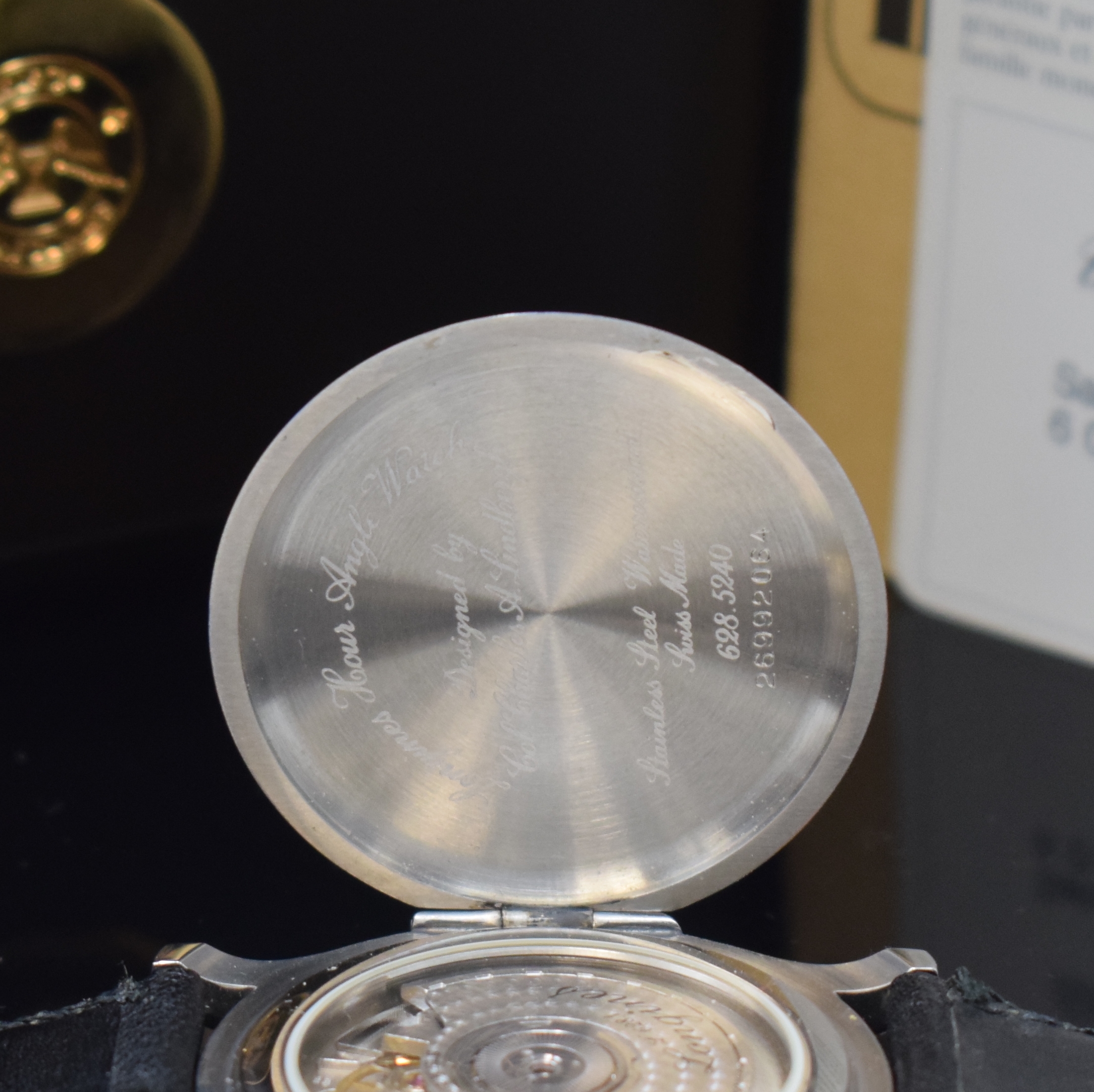 Detail d: LONGINES Stundenwinkeluhr nach Charles A. Lindberg Referenz 628.5240, Schweiz verk. lt. beil. Pap. 09/2002, Automatik, beids. vergl. Edelstahlgeh. m. ...