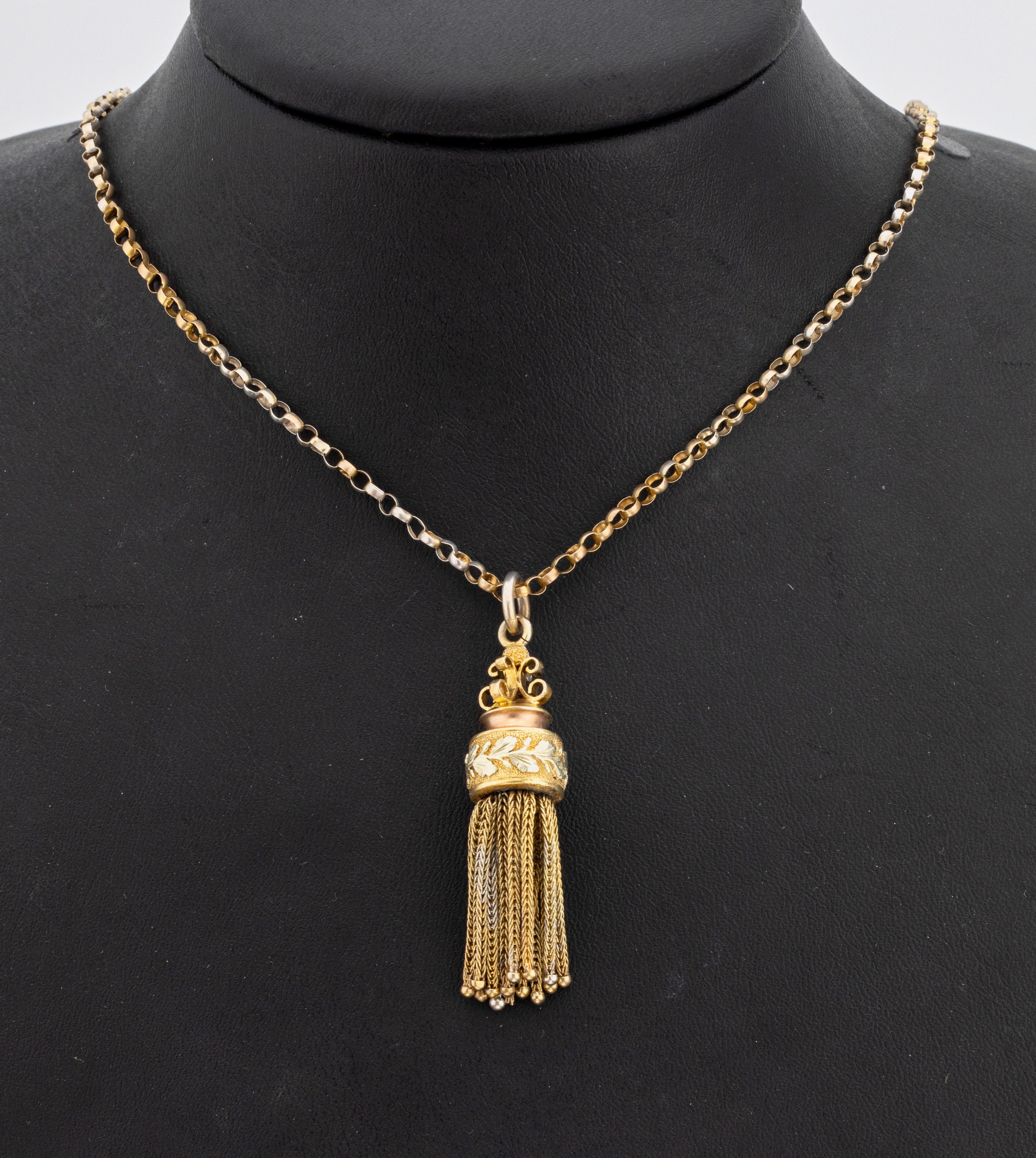 14 kt Gold und Silber Collier, um 1880, GG 585/000 gepr., Silber gepr., feine Erbskette, L. ca. 46.5 cm, Kastenschloss in Form zweier Hände, ...