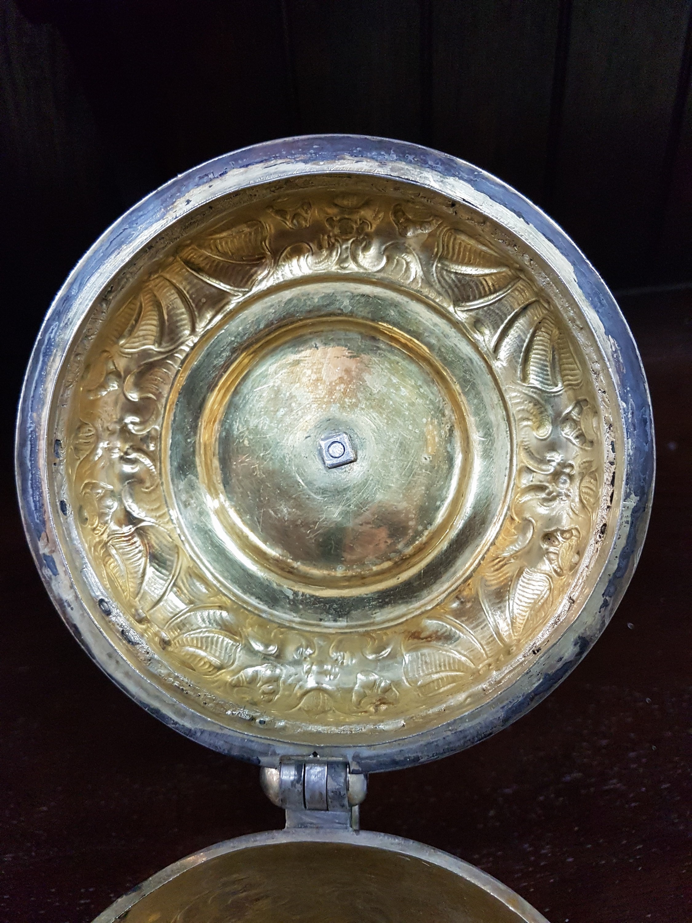 Detail h: Barocker Silberhumpen, Leipzig, 17.Jh., wohl Meister Andreas Kauxdorf (1618-1669) Stadtmarke Leipzig, Silber teilvergoldet, zylindrische Wandung ...