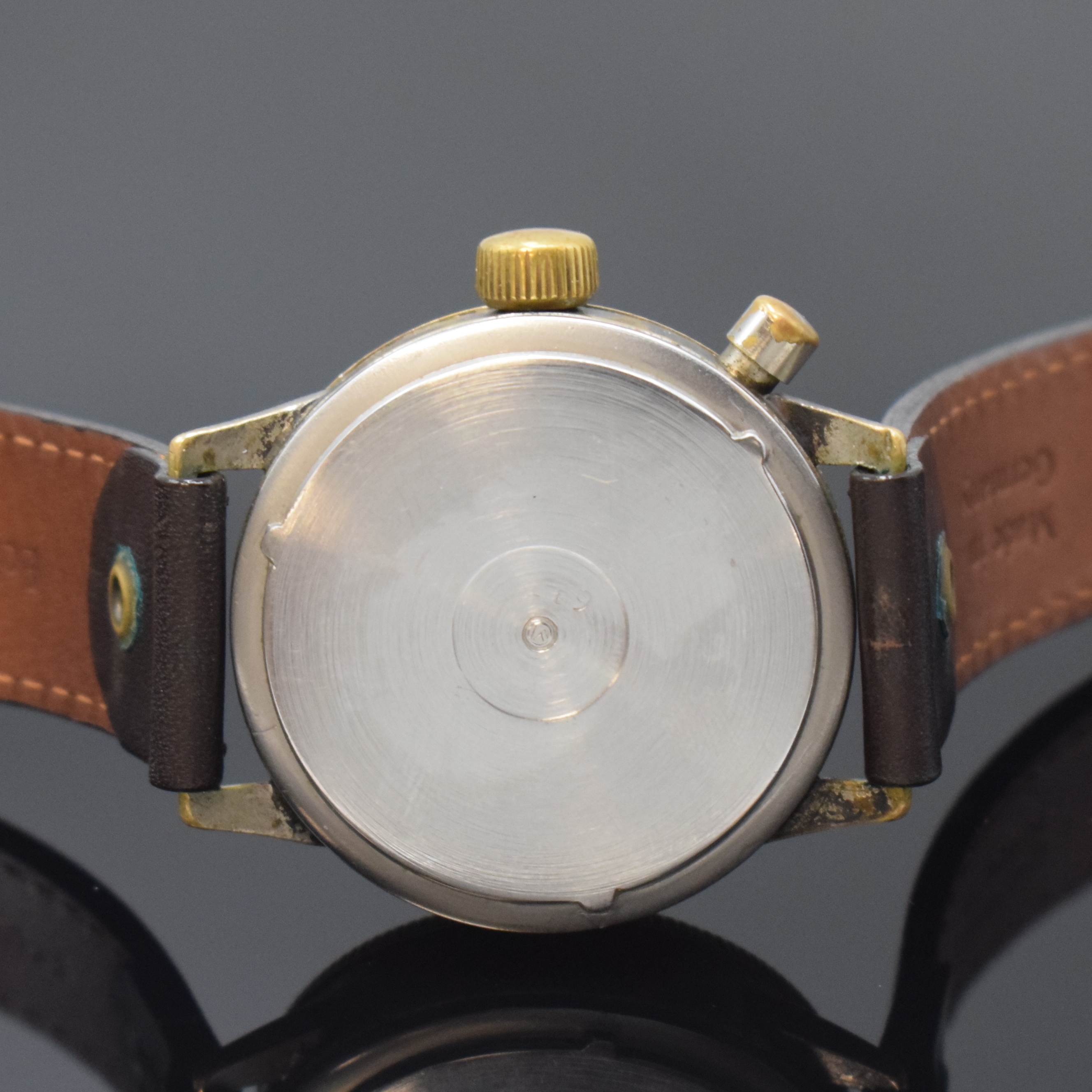 Detail d: HANHART KM Armbandchronograph der deutschen Kriegsmarine, Deutschland um 1940, Handaufzug, vernick. Geh. berieb., verschr. Stahlboden m. ausgedrehtem ...