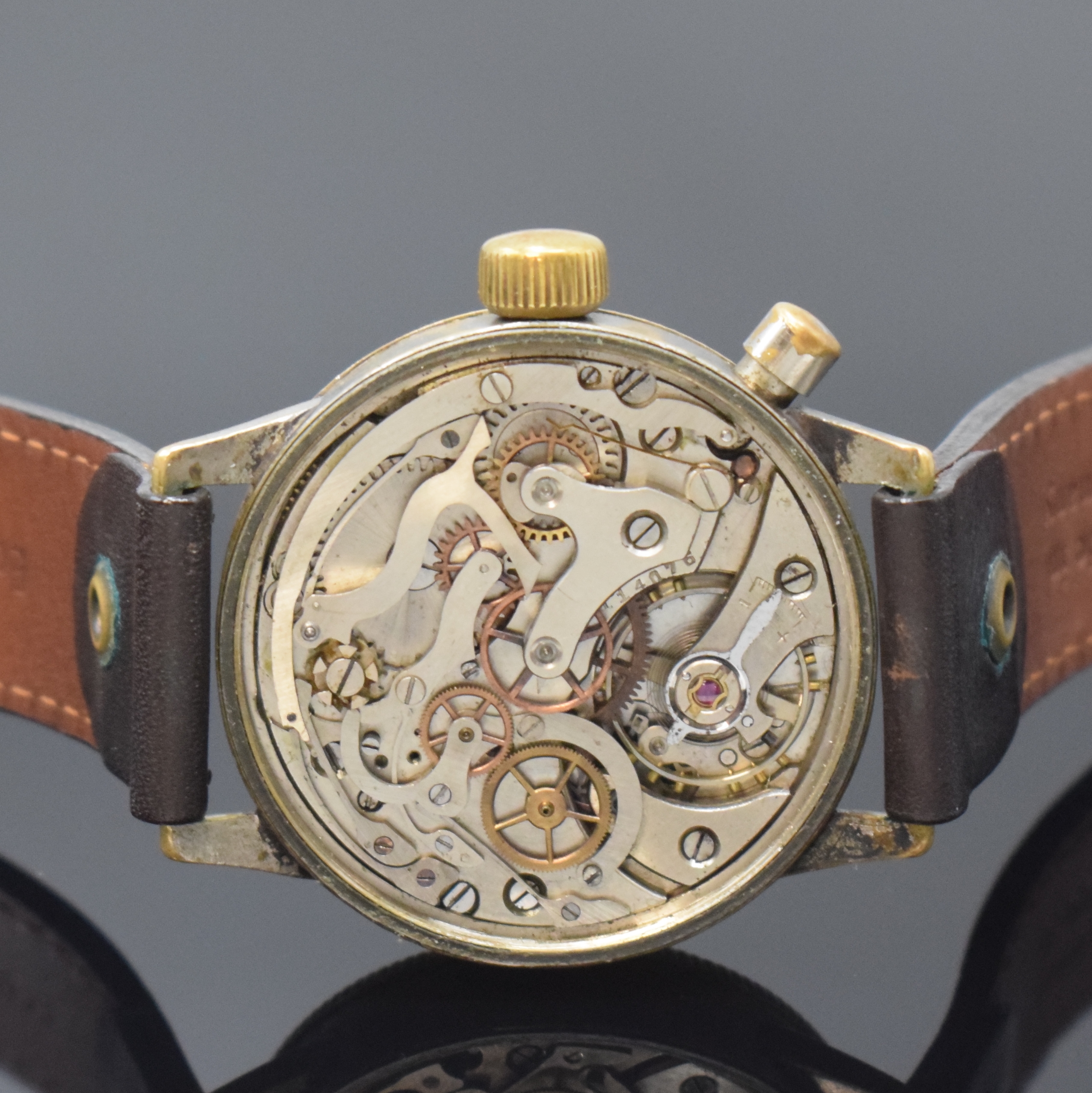 Detail e: HANHART KM Armbandchronograph der deutschen Kriegsmarine, Deutschland um 1940, Handaufzug, vernick. Geh. berieb., verschr. Stahlboden m. ausgedrehtem ...