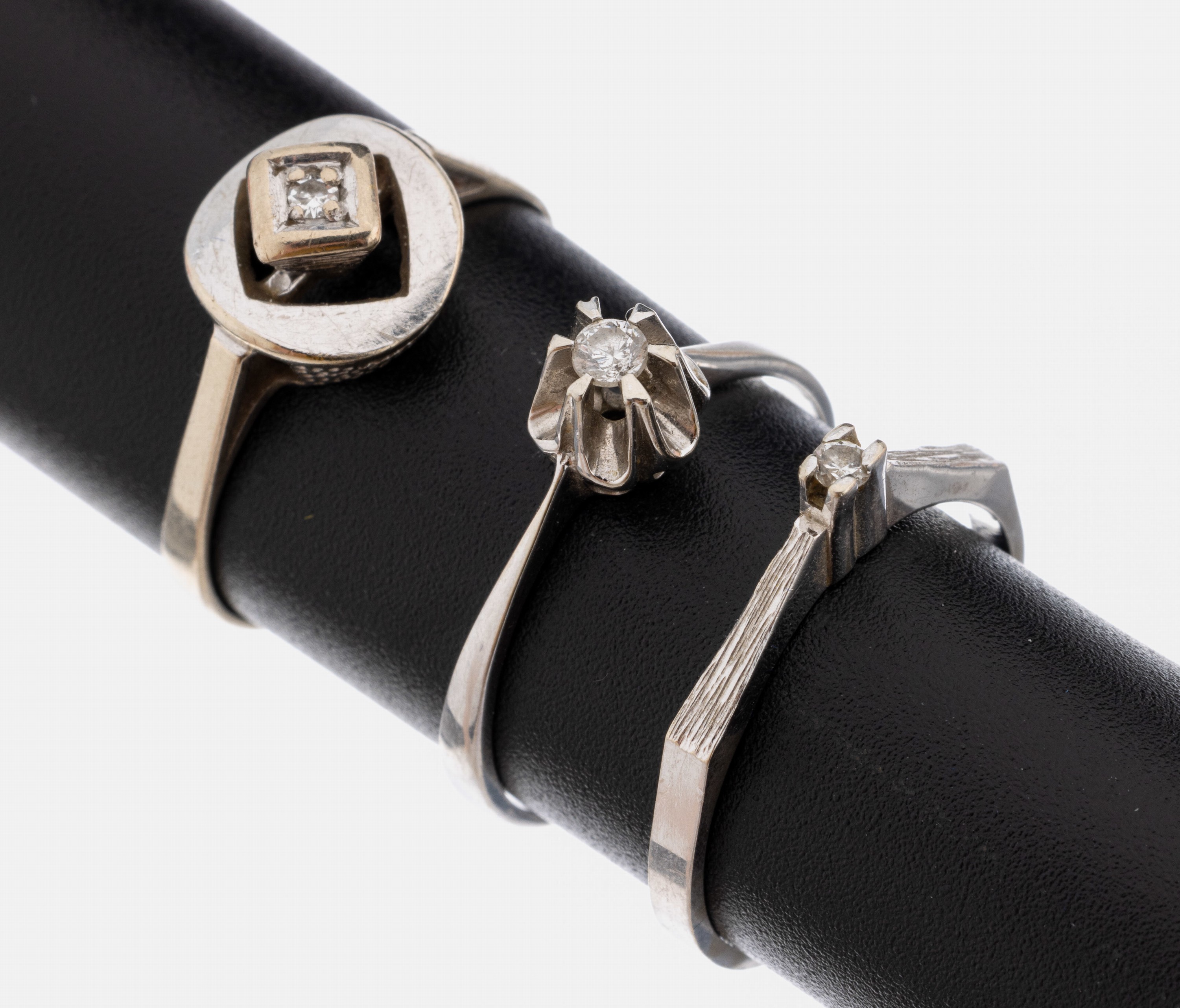 Konvolut 3 14 kt Gold Diamant-Ringe, WG 585/000, insg. 2 Brillanten und 1 Diamant zus.ca. 0.04 ct Weiß/p, RW 52, 53 und 54, ca. 5.2 g