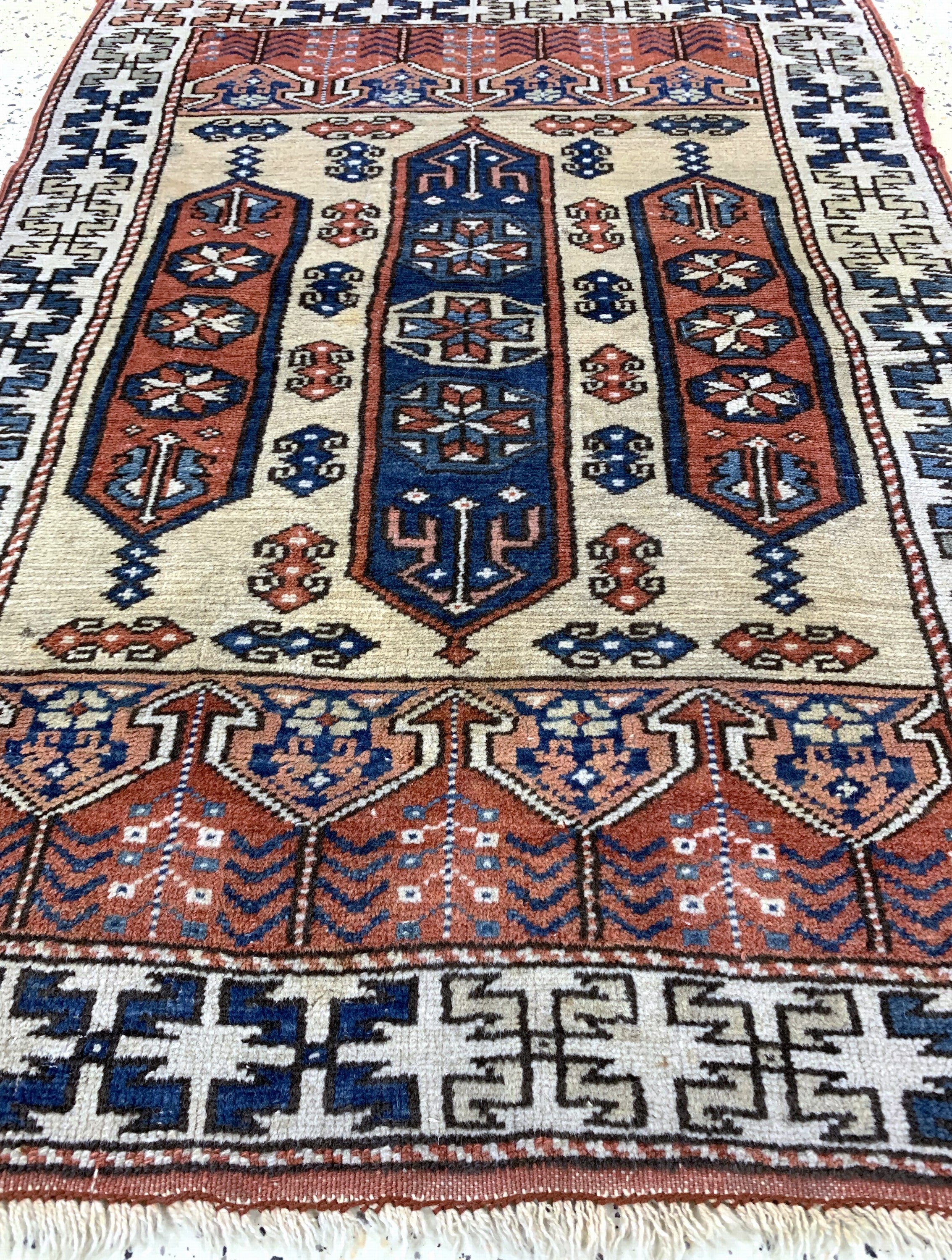 Detail d: Melas alt, Türkei, Mitte 20.Jhd, Wolle auf Wolle, ca. 125 x 93 cm, EHZ: 2