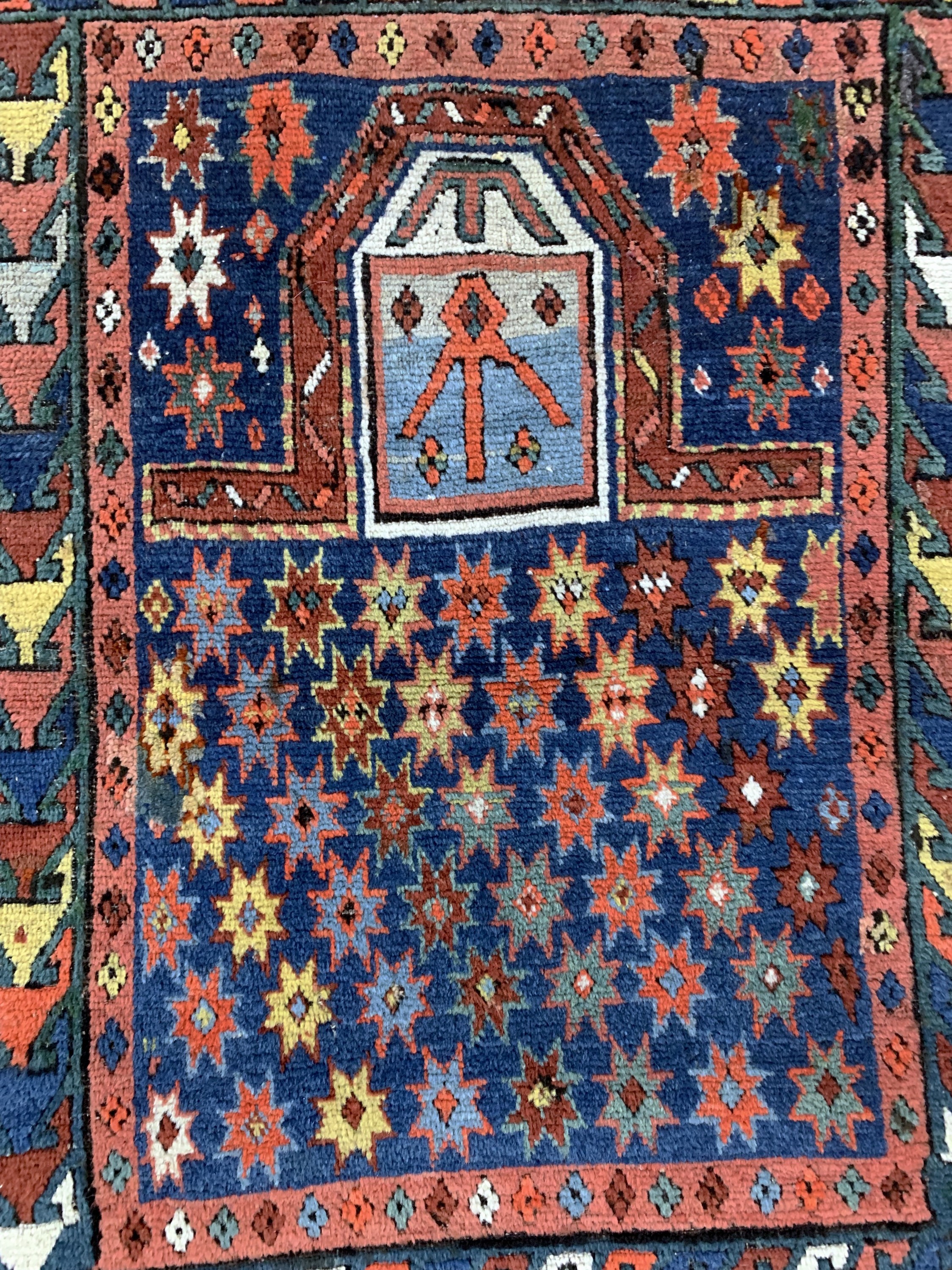 Detail b: Karabagh"Gebetsteppich"antik, Kaukasus, 19.Jhd, Wolle auf Wolle, ca. 128 x 98 cm, minimal verkürzt, EHZ: 2-3(vgl. Lit. Battenberg Band 1 ...