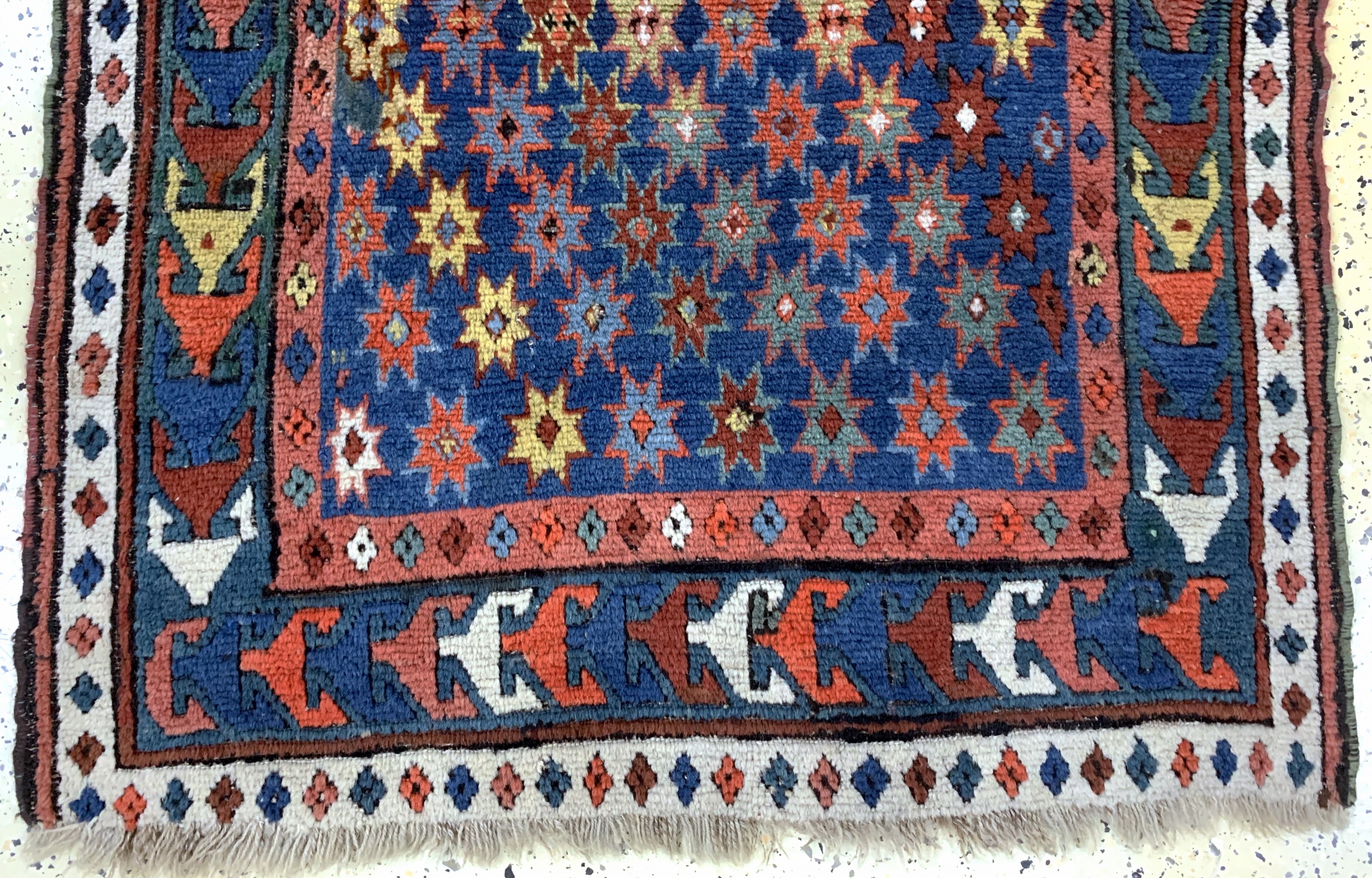 Detail c: Karabagh"Gebetsteppich"antik, Kaukasus, 19.Jhd, Wolle auf Wolle, ca. 128 x 98 cm, minimal verkürzt, EHZ: 2-3(vgl. Lit. Battenberg Band 1 ...