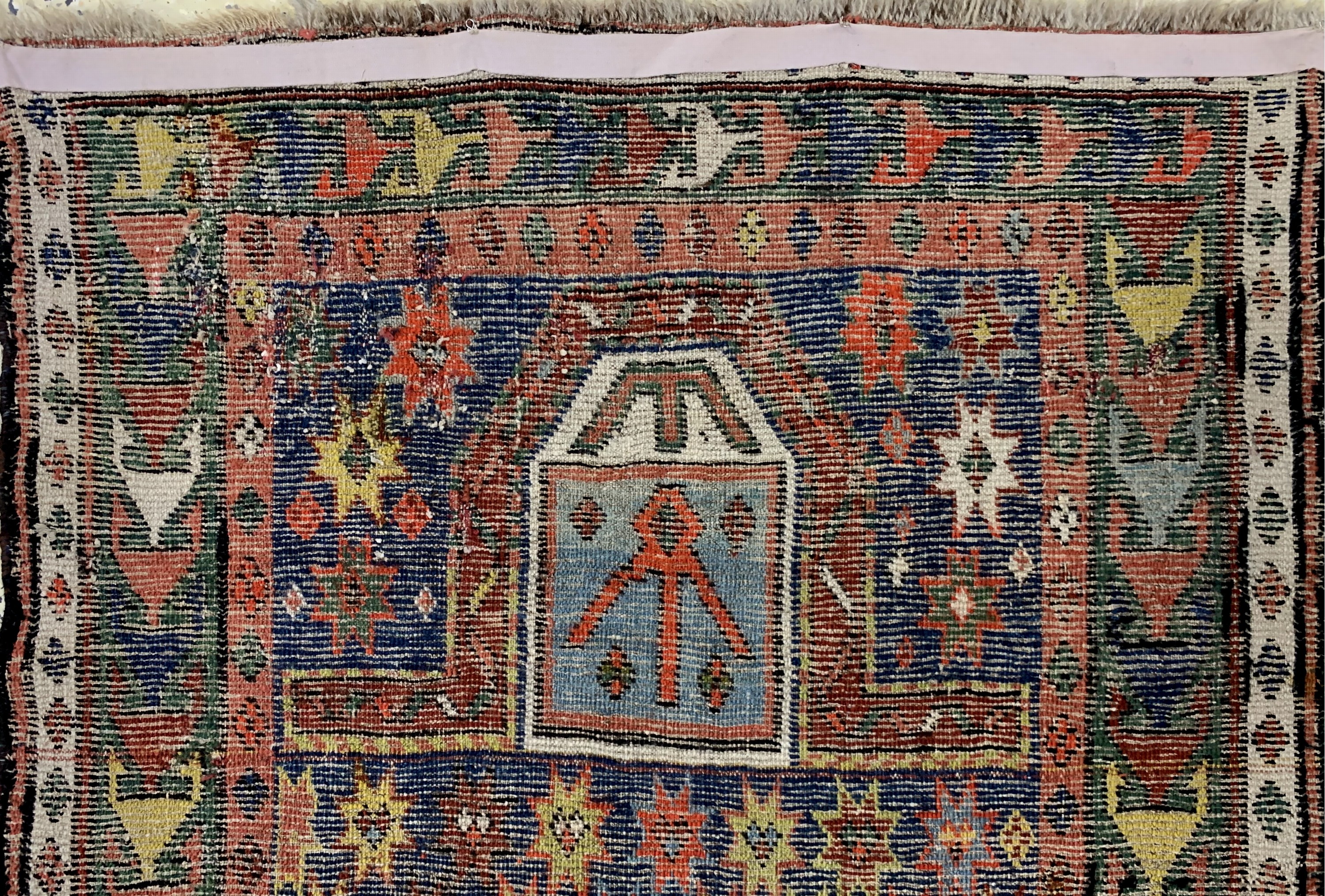 Detail e: Karabagh"Gebetsteppich"antik, Kaukasus, 19.Jhd, Wolle auf Wolle, ca. 128 x 98 cm, minimal verkürzt, EHZ: 2-3(vgl. Lit. Battenberg Band 1 ...