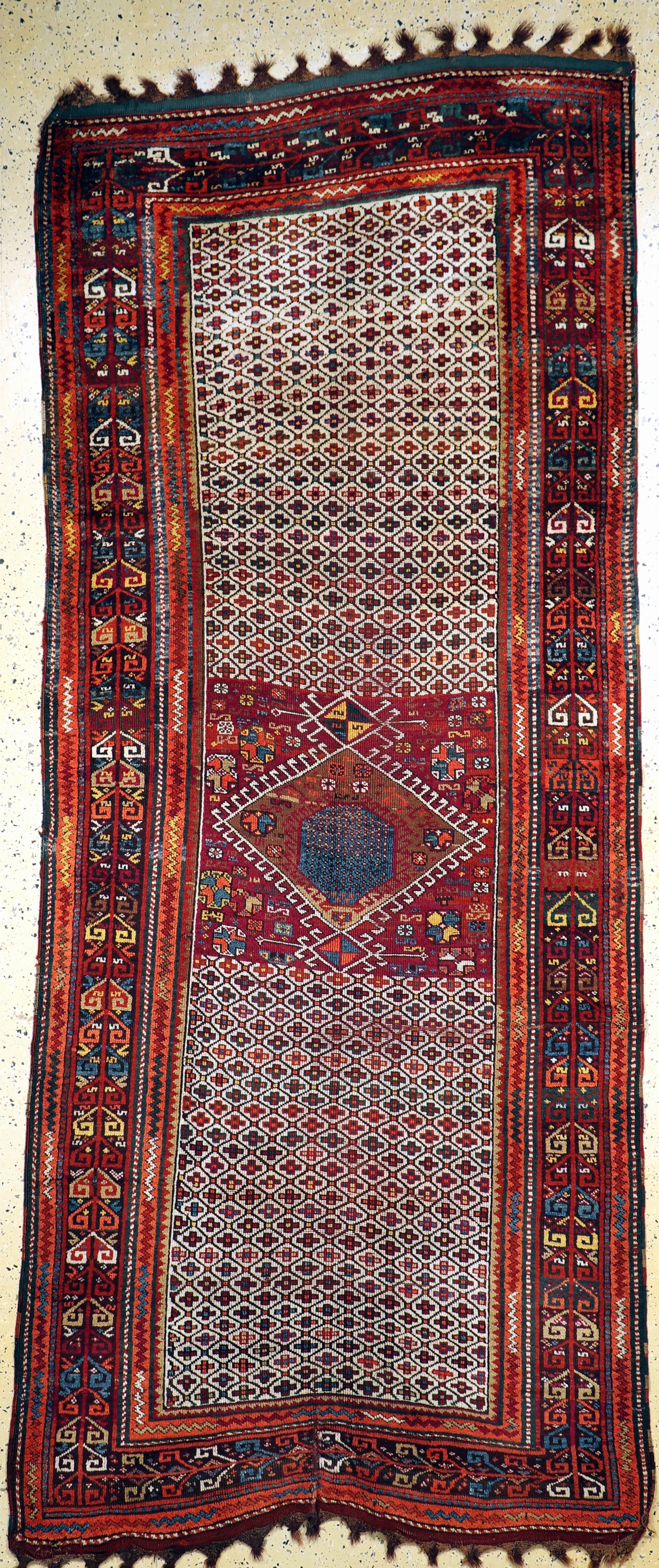 Yürük antik, Türkei, um 1900, Wolle auf Wolle, ca. 315 x 127 cm, EHZ: 3(Trittfalte).