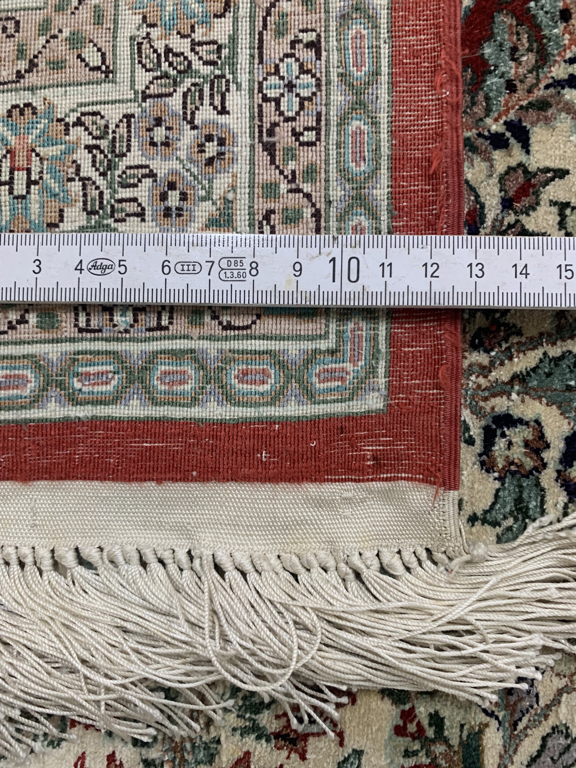 Detail g: Hereke Seide fein, China, Mitte 20.Jhd., reine Naturseide, ca. 275 x 188 cm, ca. 1,0 Mio. Kn/qm, EHZ: 1-2
