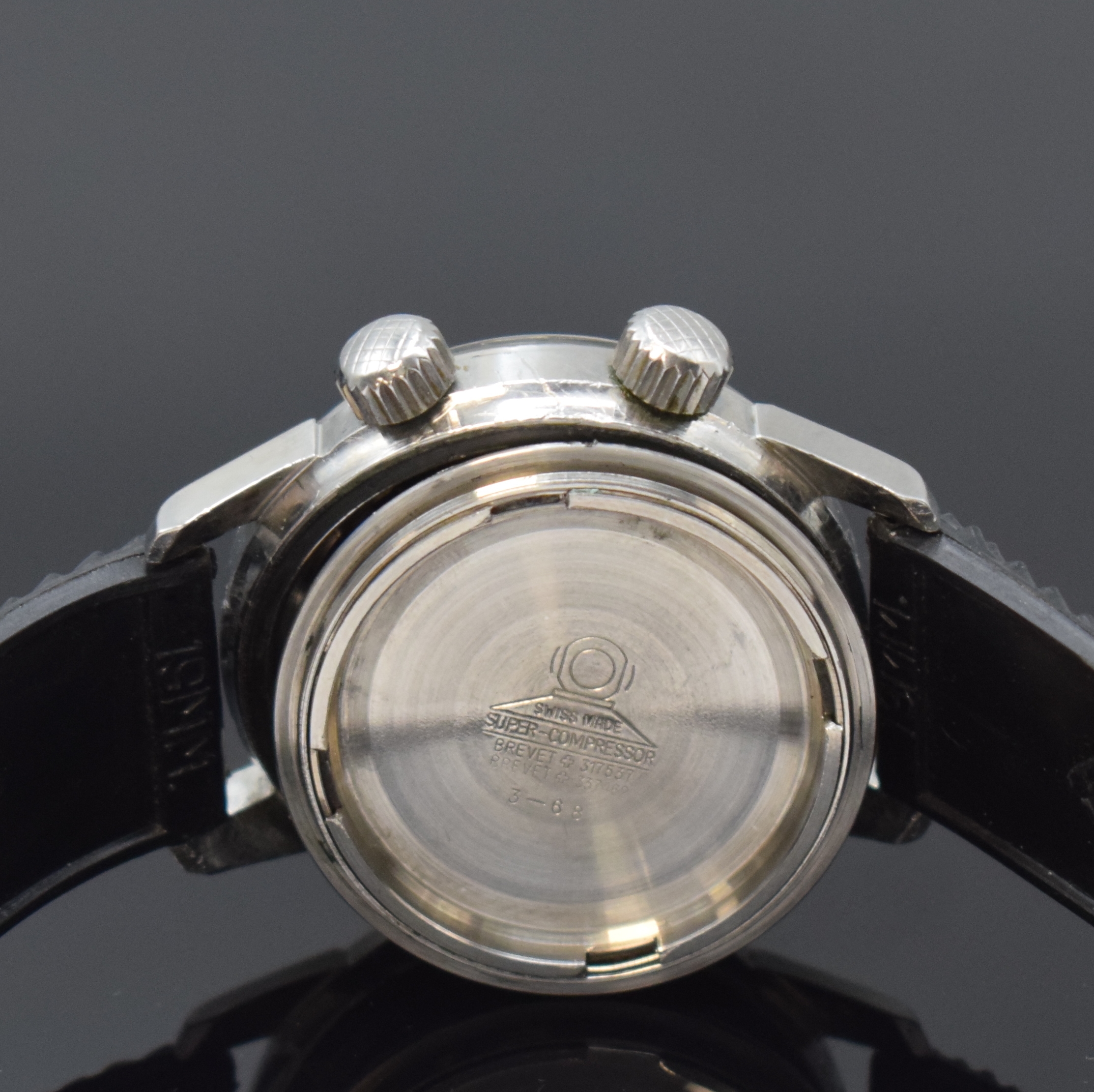 Detail f: PRECIMAX Aquamax Taucherarmbanduhr in Stahl, Schweiz um 1968, Automatik, verschr. Super- Kompressor Geh., Boden m. Tauchersymbol berieb., graue, ...