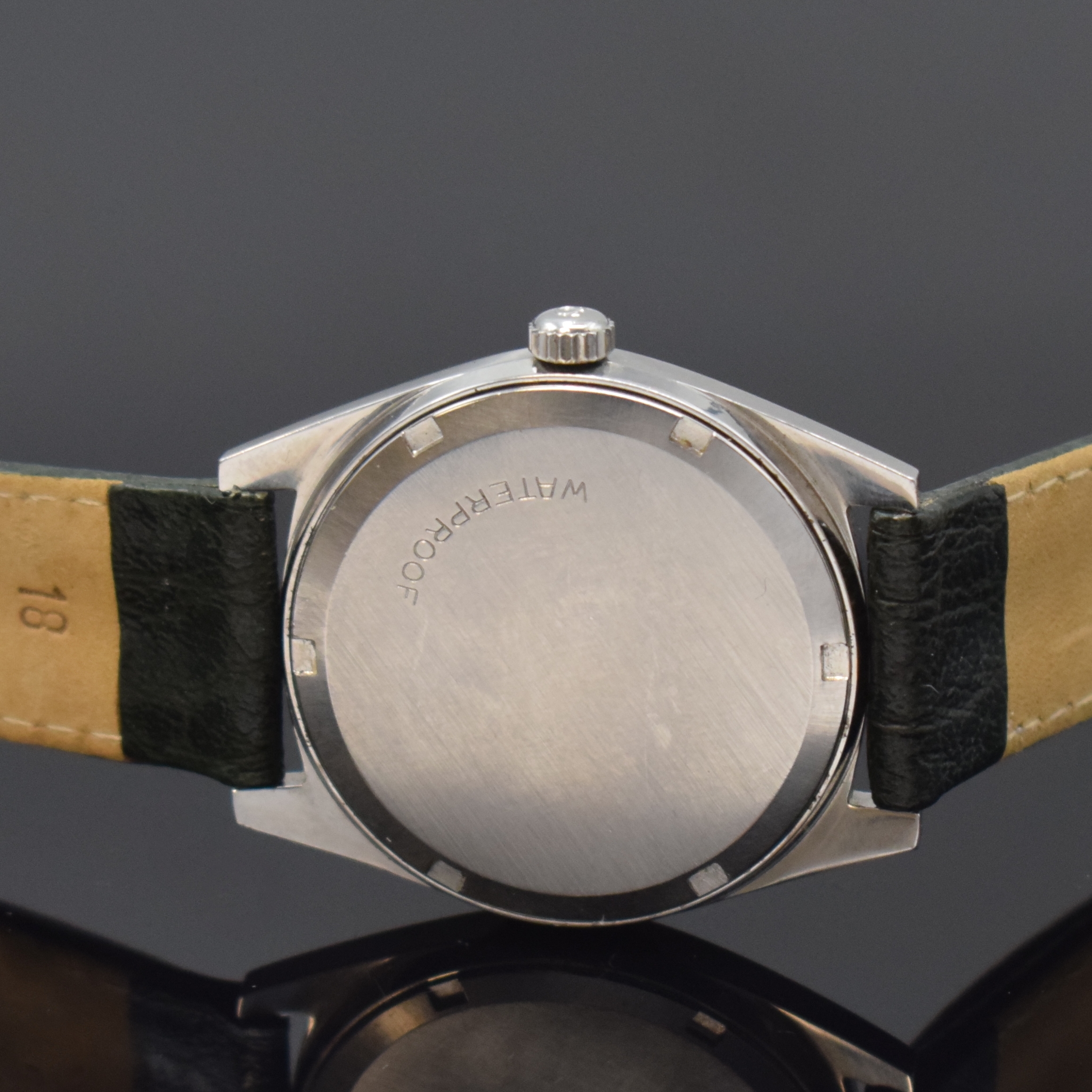 Detail c: OMEGA Geneve Armbanduhr Referenz 135.041 mit blauem Zifferblatt in Stahl, Schweiz um 1969, Handaufzug, 2-tlg. Geh., Boden verschr., orig. Krone u. ...