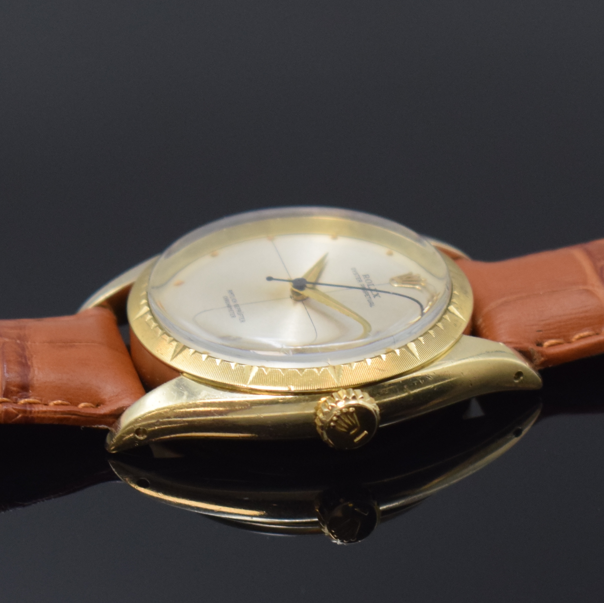 Detail b: ROLEX Zephyr sehr seltene "AMTLICH GEPRÜFTER CHRONOMETER" Herrenarmbanduhr Referenz 6582, Schweiz um 1955, GG 585/000, Boden mit Ref. 6582 ...