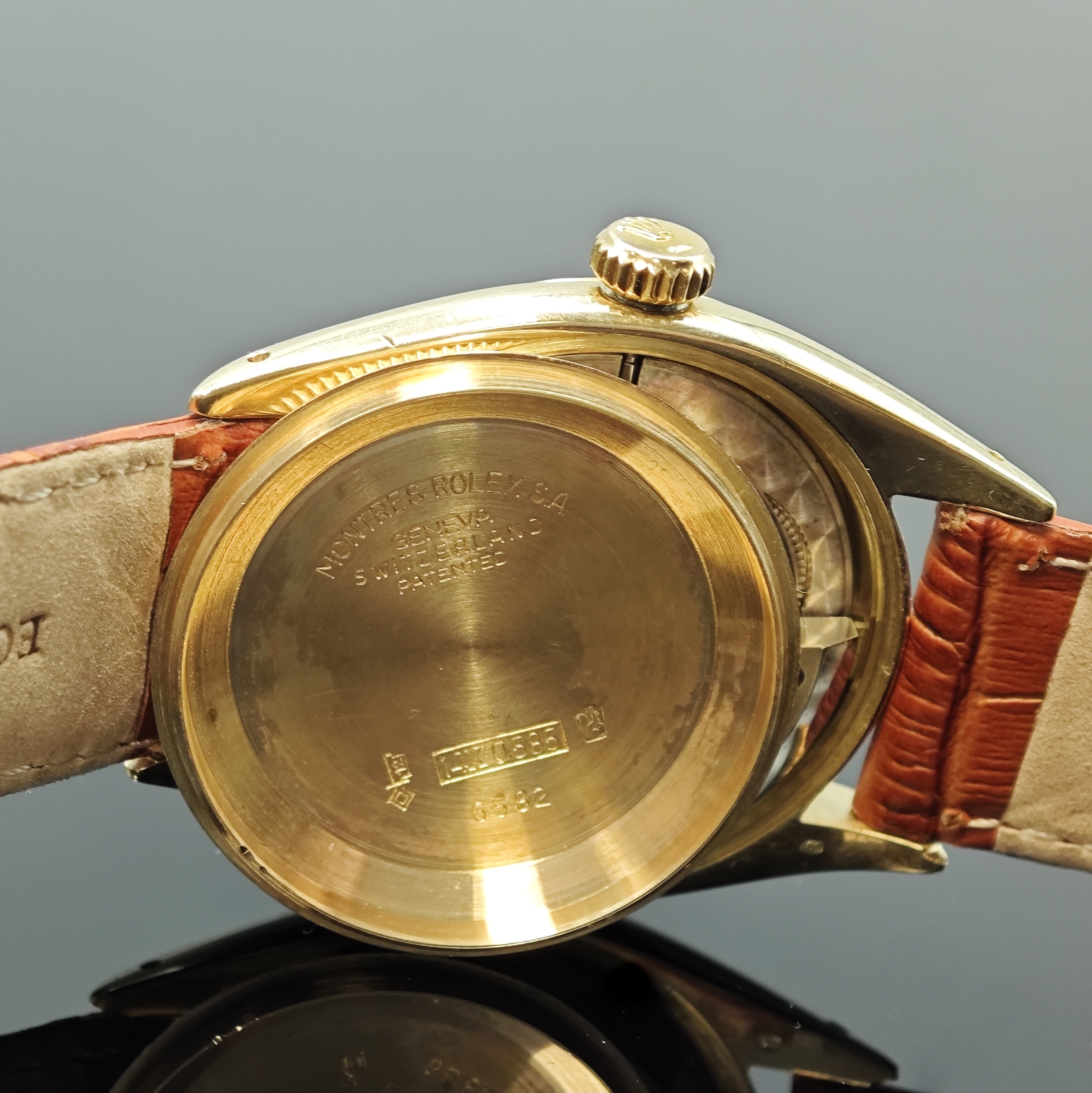 Detail f: ROLEX Zephyr sehr seltene "AMTLICH GEPRÜFTER CHRONOMETER" Herrenarmbanduhr Referenz 6582, Schweiz um 1955, GG 585/000, Boden mit Ref. 6582 ...