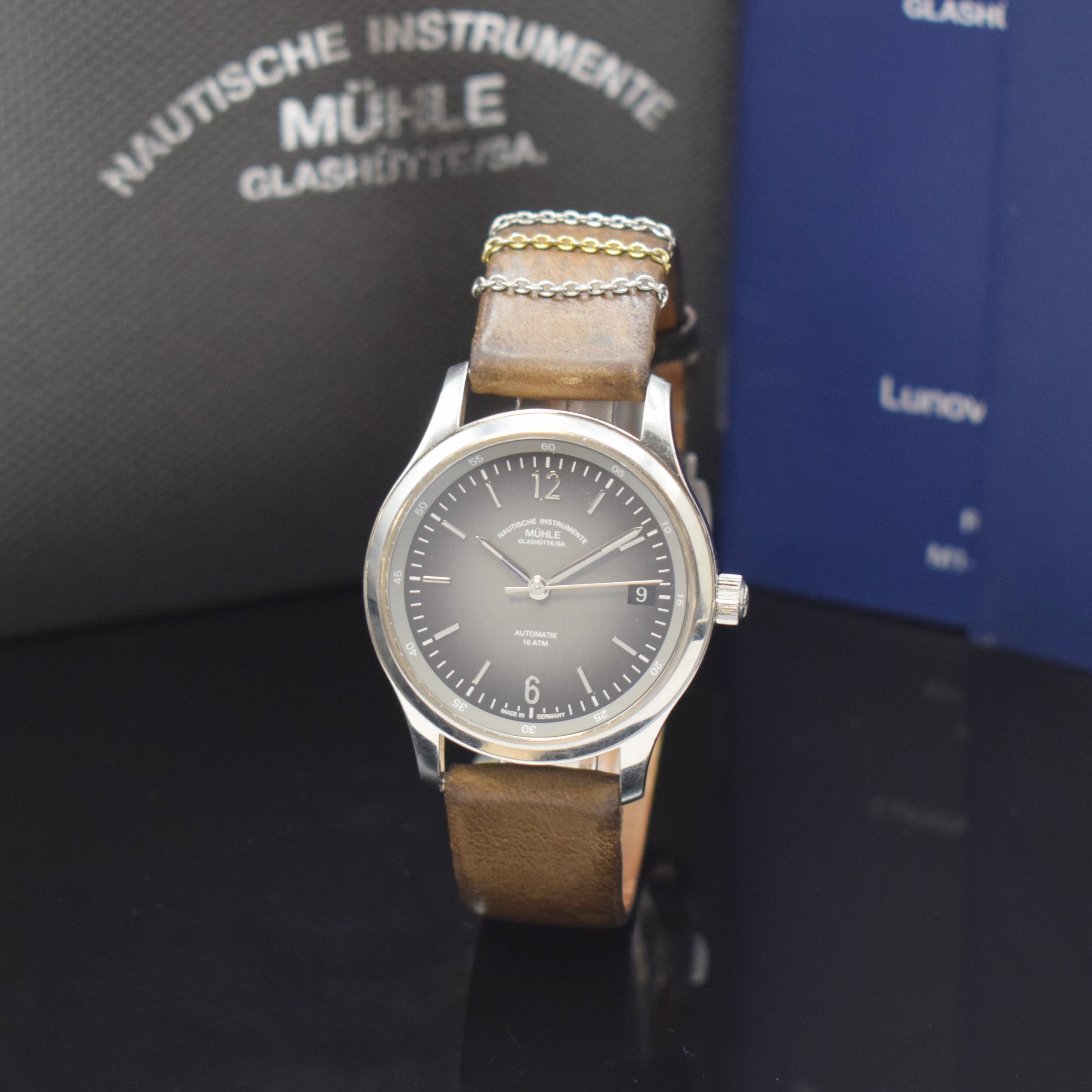 MÜHLE Glashütte Armbanduhr Referenz M1-43-30 in Stahl, Deutschland lt. orig. Pap. verk. 2019, Automatik, beids. vergl. Geh., Boden u. Krone ...
