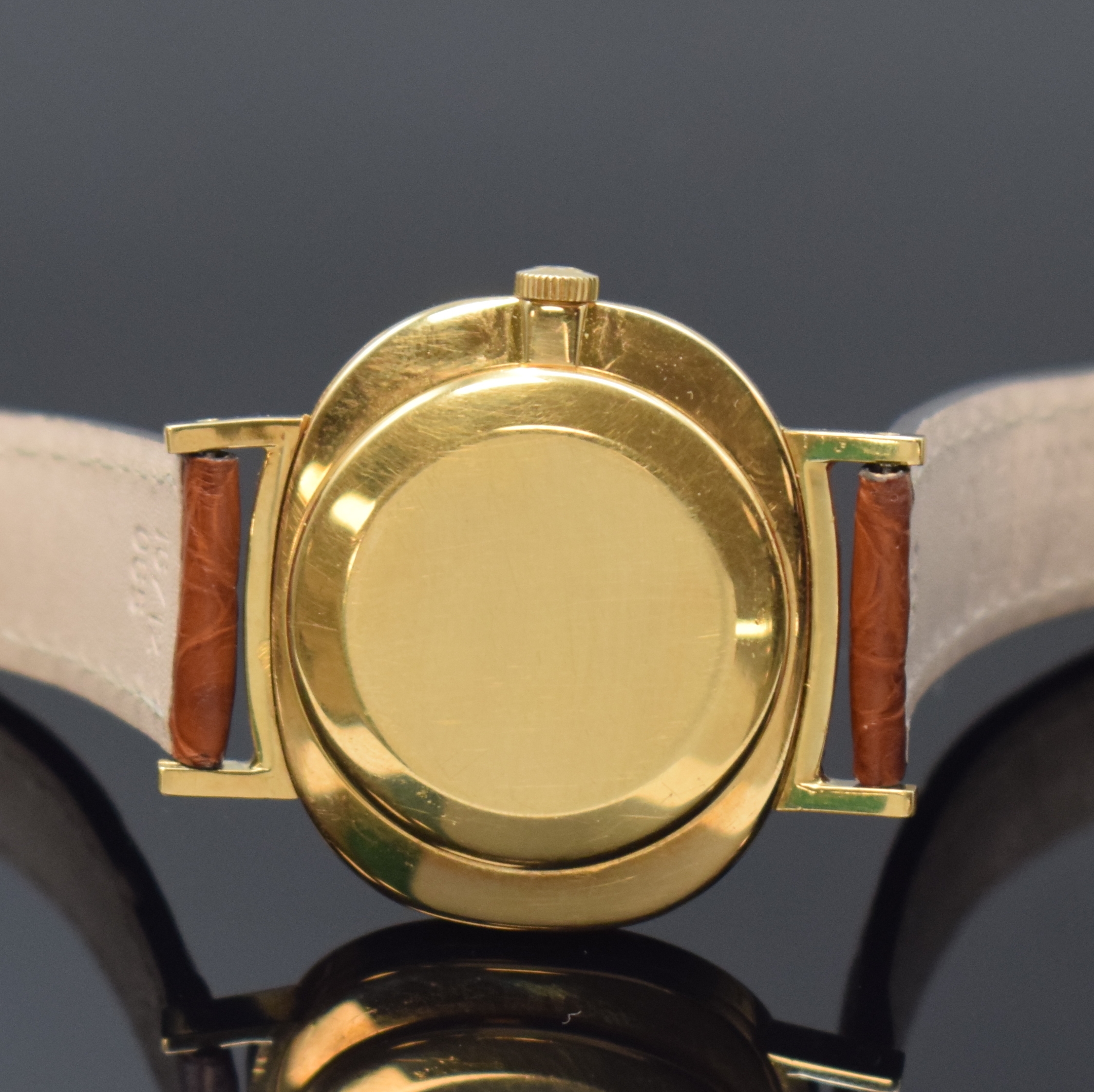 Detail e: PATEK PHILIPPE Armbanduhr in GG 750/000 Referenz 3581-1, Handaufzug, Schweiz 1970er Jahre, 3-teil. Geh. nachtr. m. Bandanstößen und Lederband ...