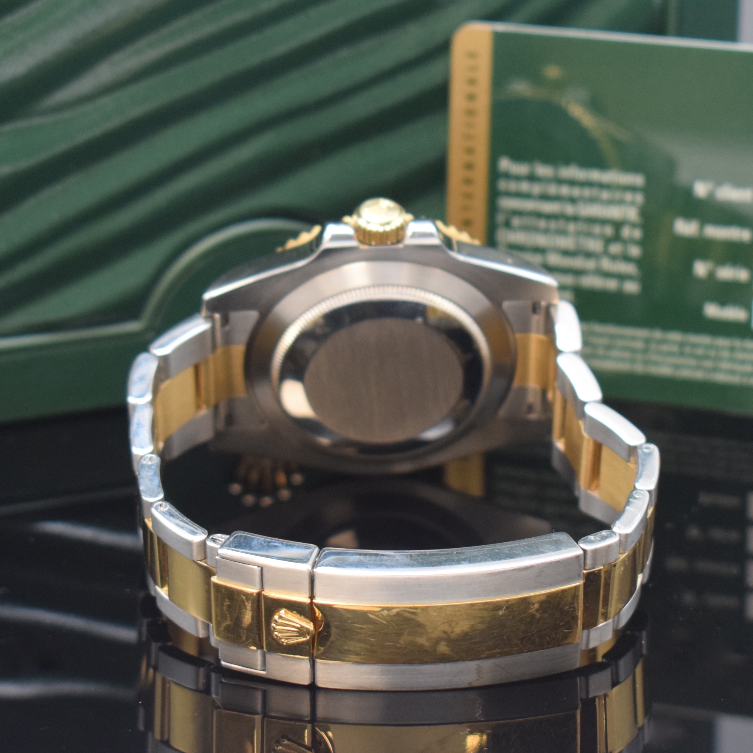 Detail b: ROLEX Herrenarmbanduhr Oyster Perpetual Date Submariner Referenz 116613LB, Automatik, G-Serie, LC 286, Chronometer der Superlative in Edelstahl/Gold ...