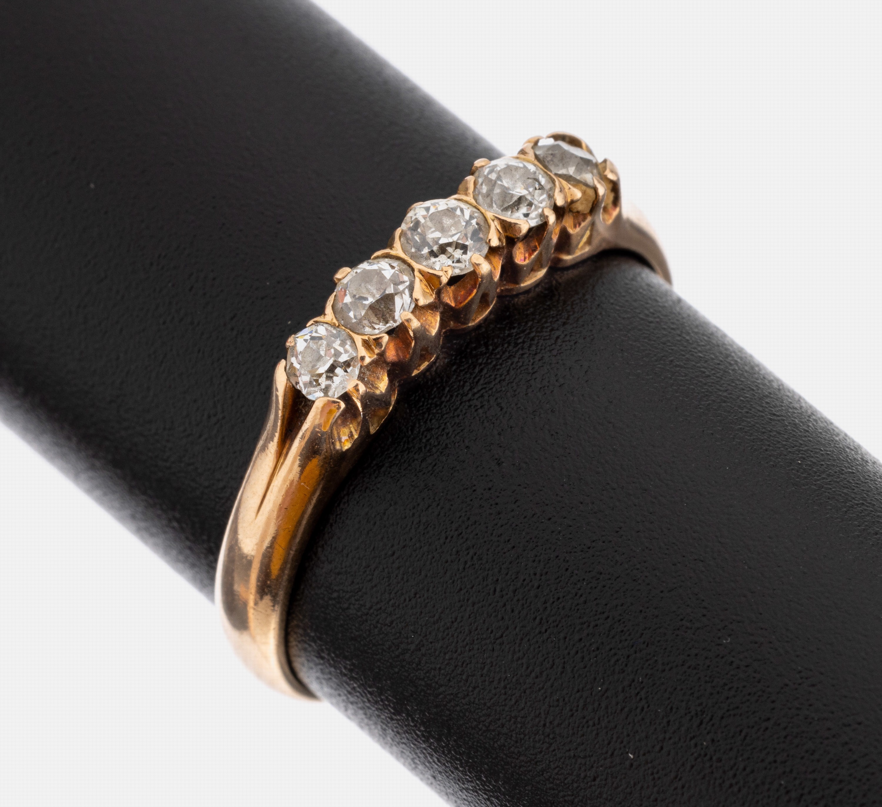 14 kt Gold Diamant-Ring, um 1900/10, GG 585/000, 5 Altschliffdiamanten zus. ca. 0.36 ct l.get.Weiß-Weiß/p, RW 56, ca. 2.3 g