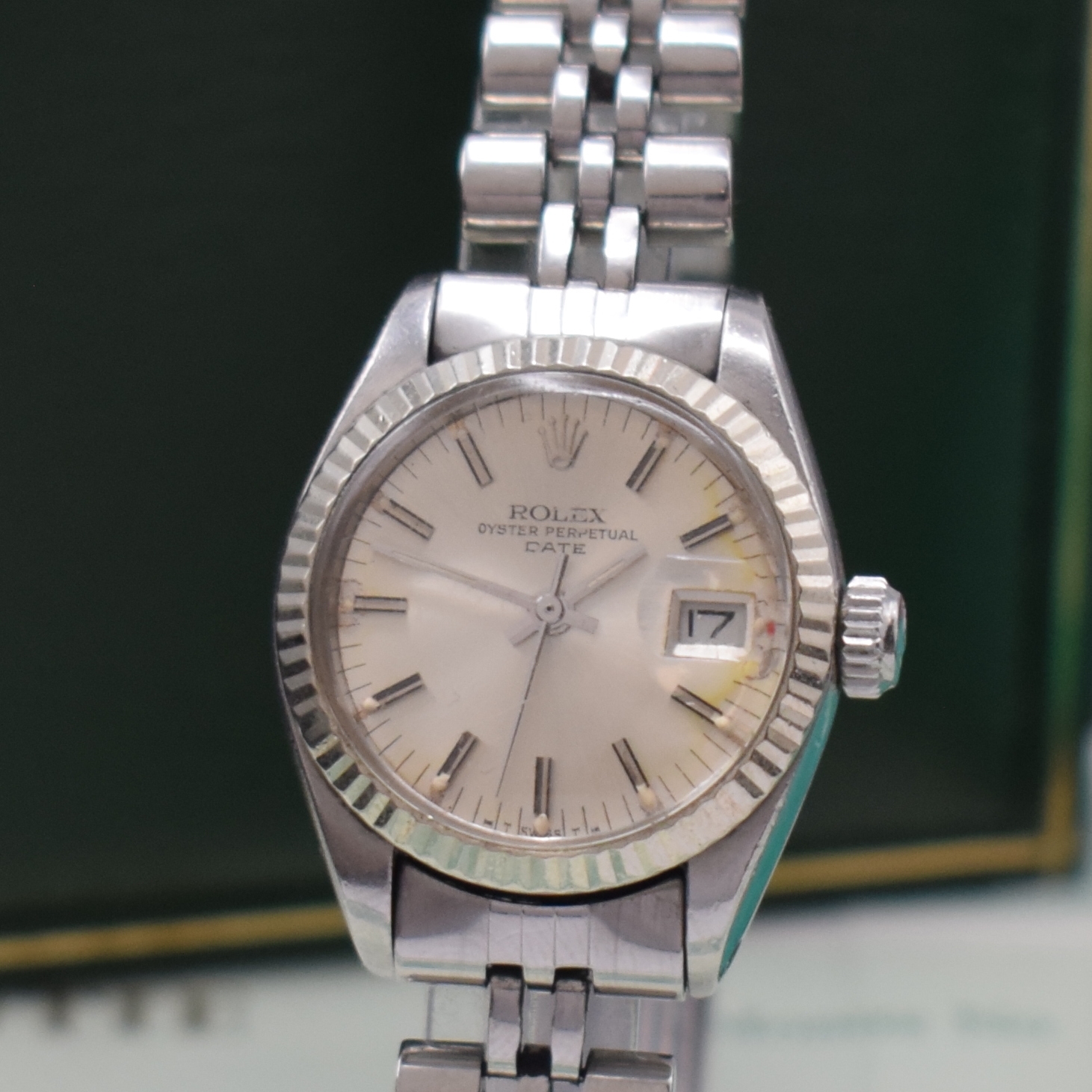 Detail a: ROLEX Oyster Date Referenz 6917 Damenarmbanduhr in Stahl/WG mit Box und Papier, Schweiz lt. orig. Pap. verk. 1983, Automatik, Oystergeh., Boden u. ...