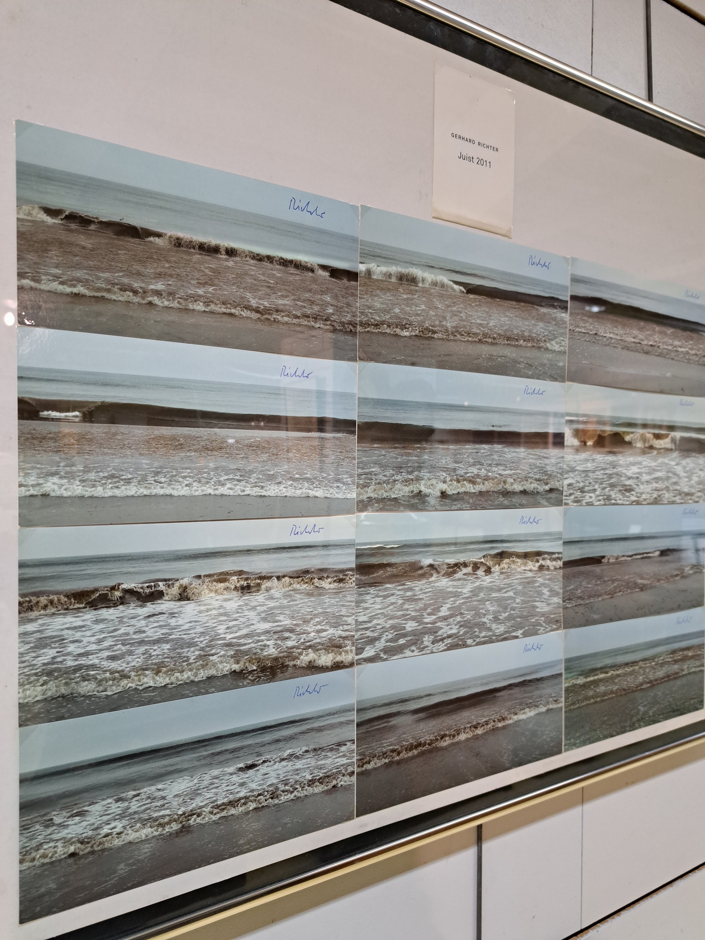 Detail m: Gerhard Richter, geb. 1932 Dresden, Titel: "Juist", komplette 12 handsignierte Postkarten mit Banderole, C-Print auf Karton, dat. 2011, ...
