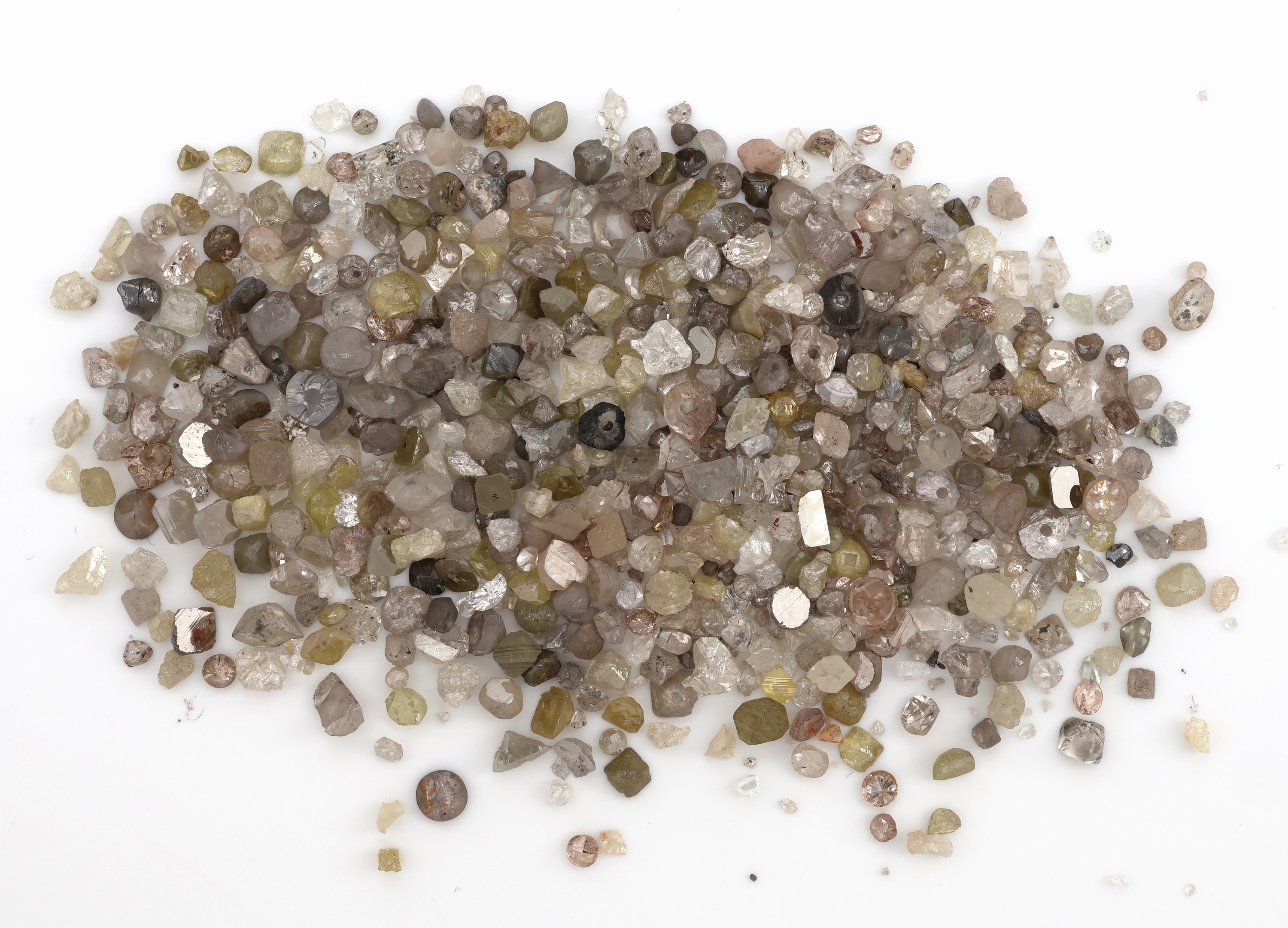 Lot lose Rohdiamanten zus. ca. 44.45 ct, versch. Größen, Formen und Reinheiten