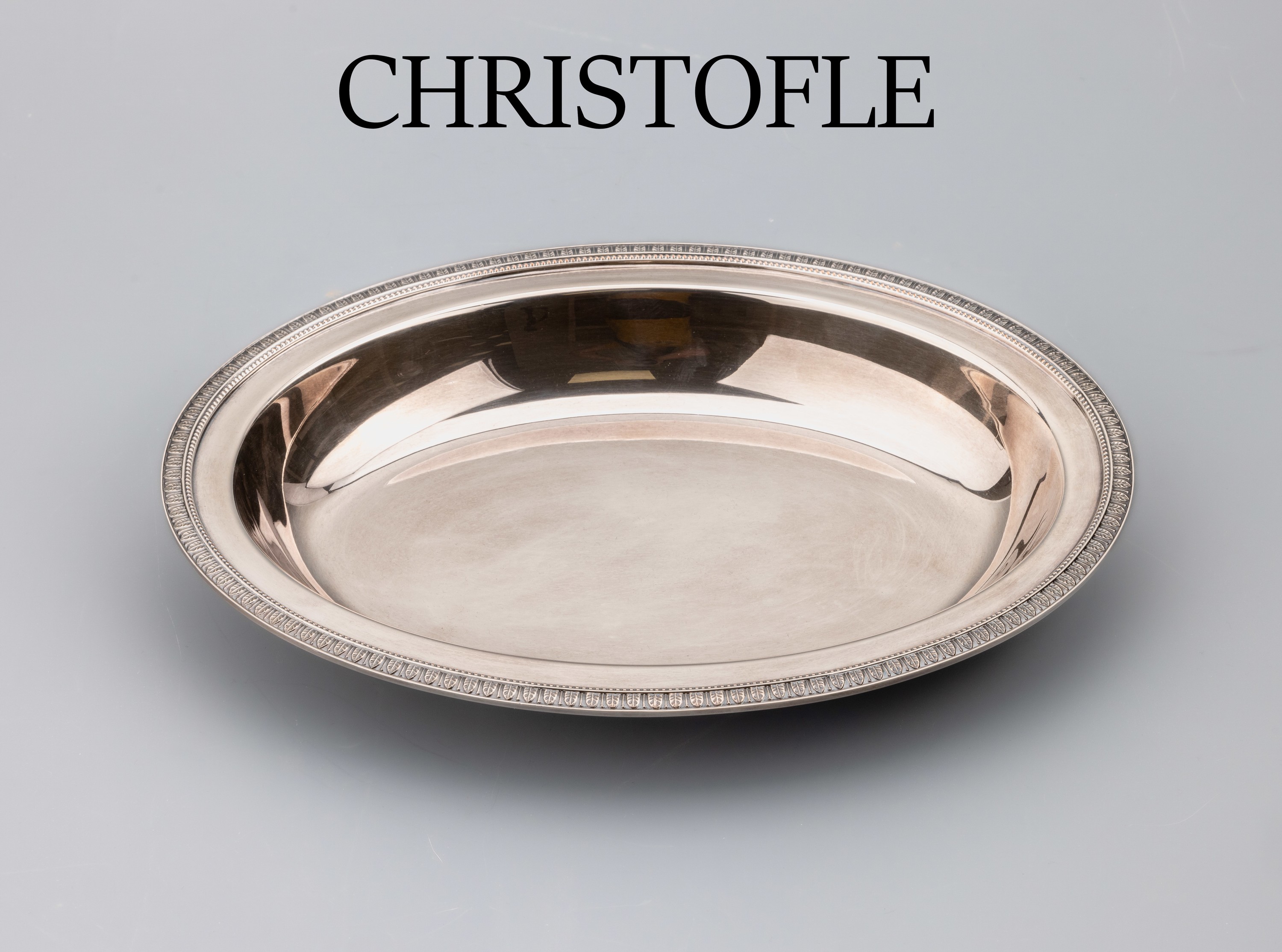 CHRISTOFLE Anbietschale, Metall versilbert,Modell "MALMAISON", ca. 31 x 33 cm, neuwertiger Zustand, mit Staubbeutel
